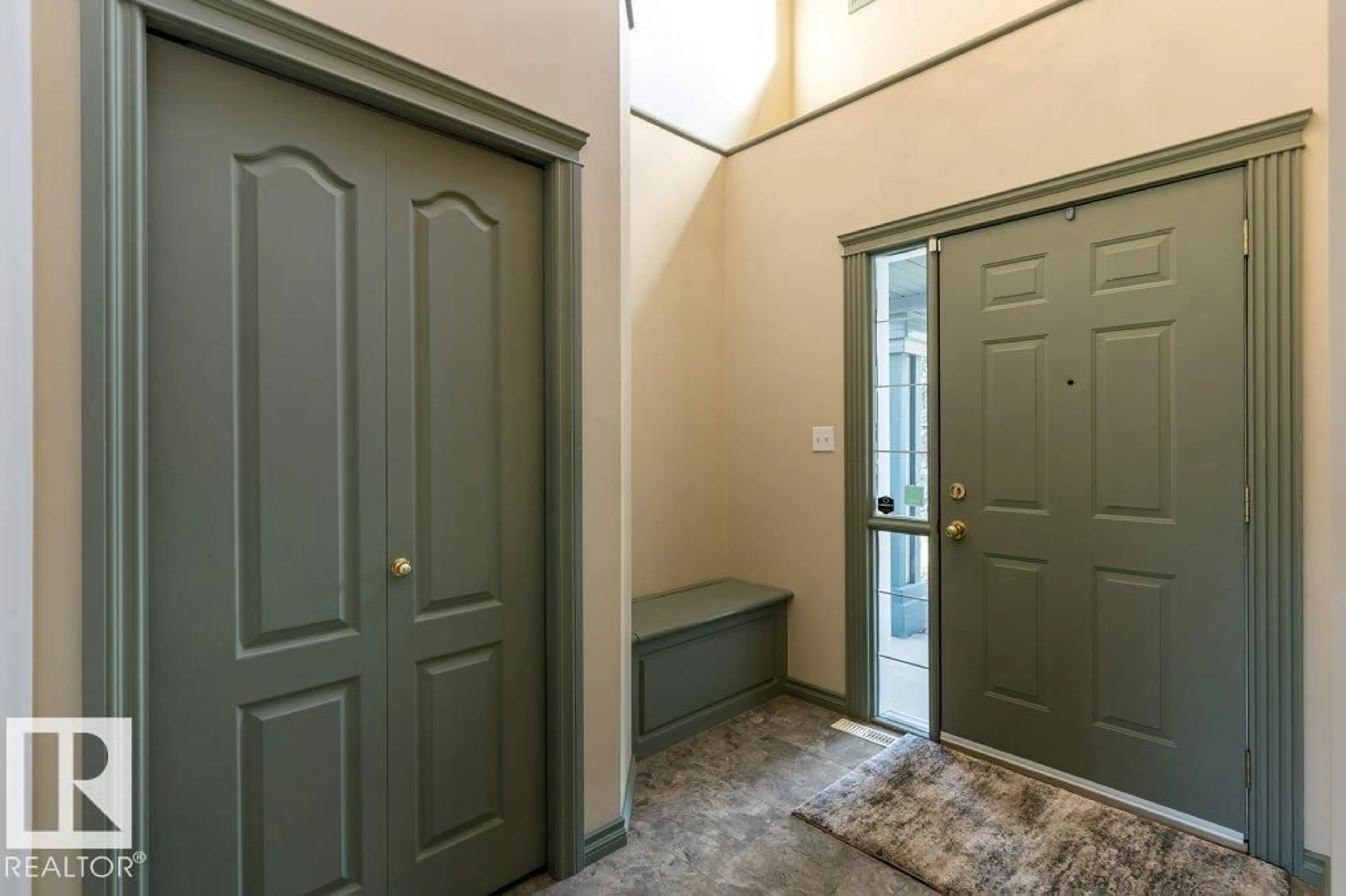 Indoor entryway for 1120 118A ST NW, Edmonton Alberta T6J7C4