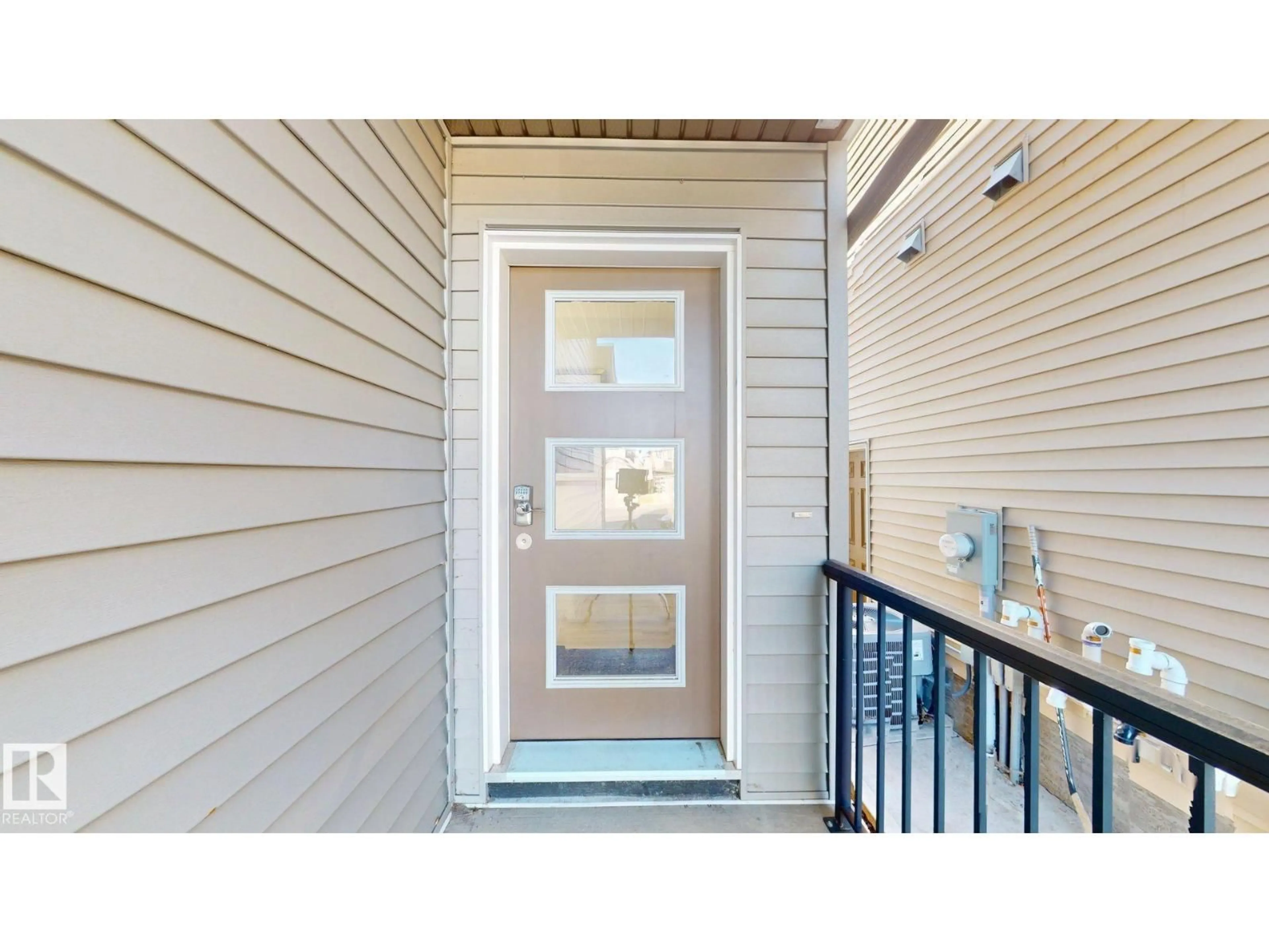 Indoor entryway for NW - 3027 200 ST, Edmonton Alberta T6M1N7