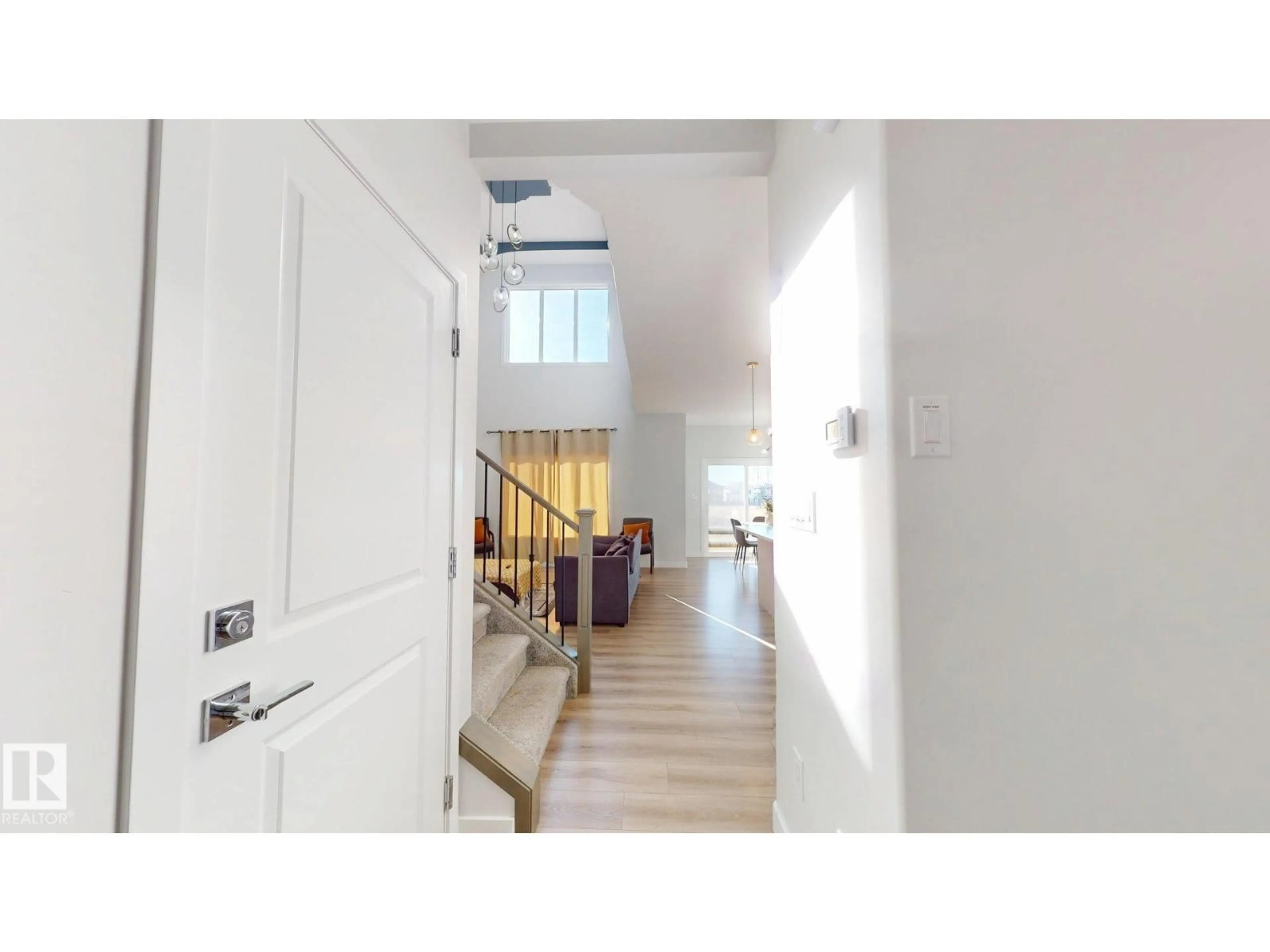 Indoor entryway for NW - 3027 200 ST, Edmonton Alberta T6M1N7