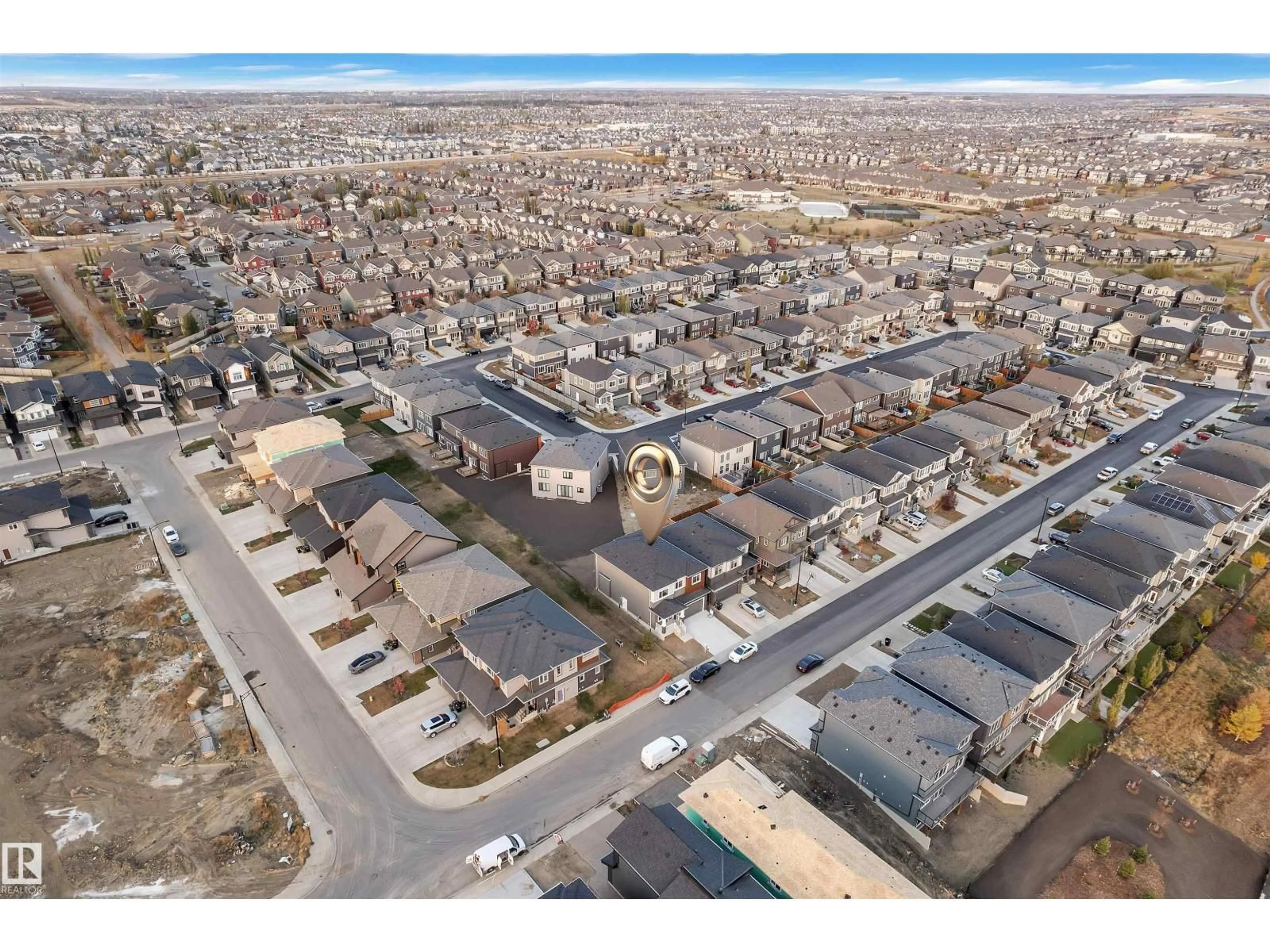 A pic from outside/outdoor area/front of a property/back of a property/a pic from drone, street for 8734 MAYDAY LN, Edmonton Alberta T6X2L3