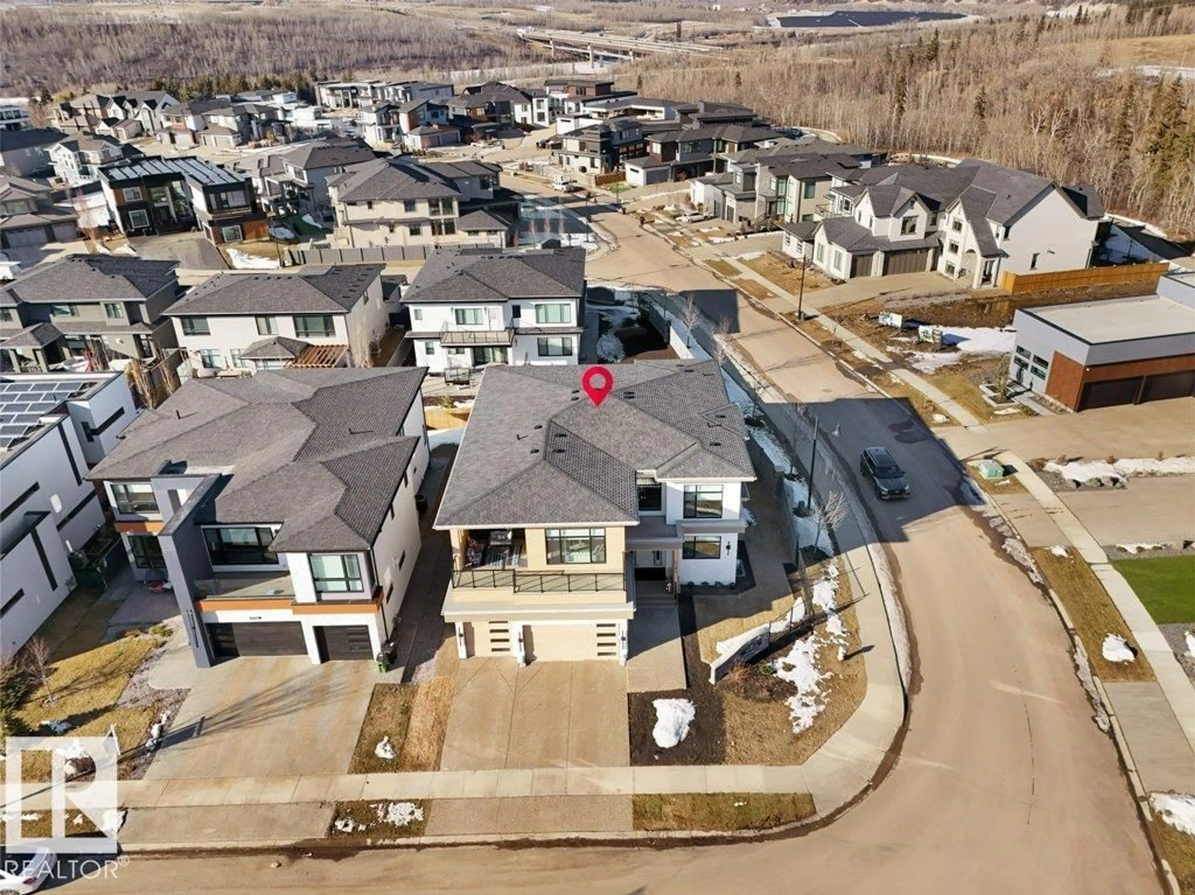 A pic from outside/outdoor area/front of a property/back of a property/a pic from drone, street for 5104 WOOLSEY LI, Edmonton Alberta T6W2E1