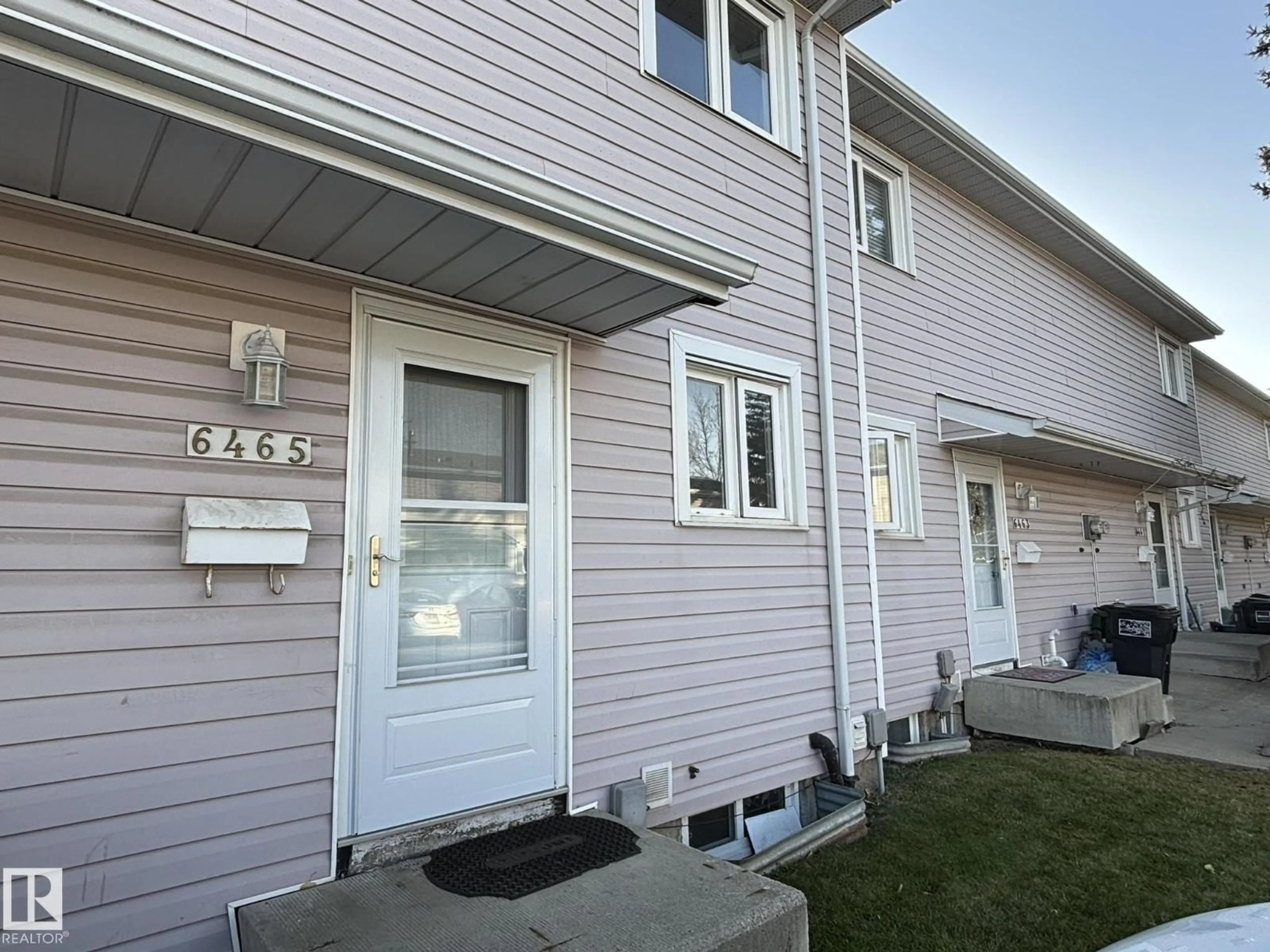 Home with vinyl exterior material, street for NW - 6465 184 ST, Edmonton Alberta T5S1R2