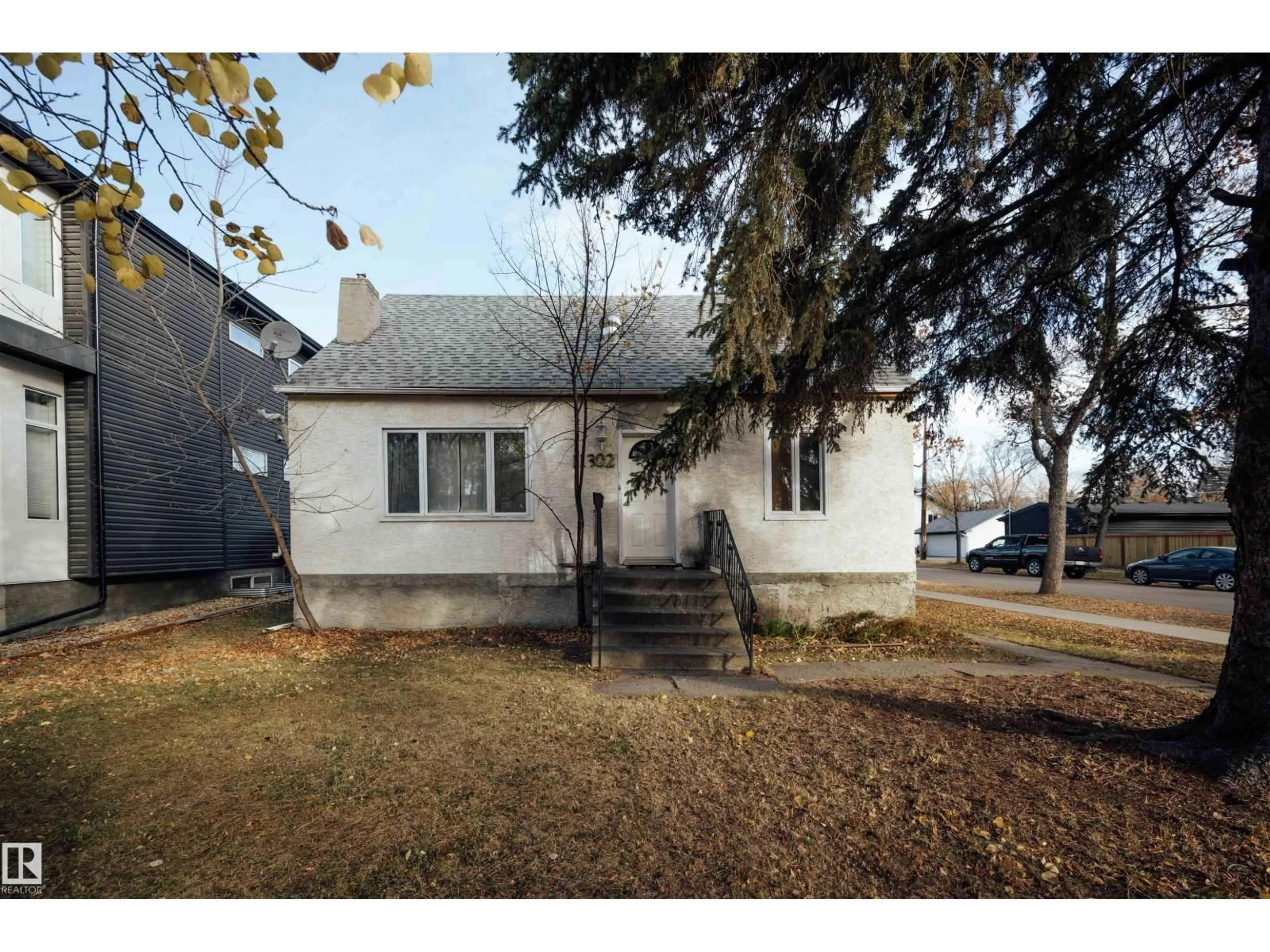 Unknown for 11302 75 AV, Edmonton Alberta T6G0H5