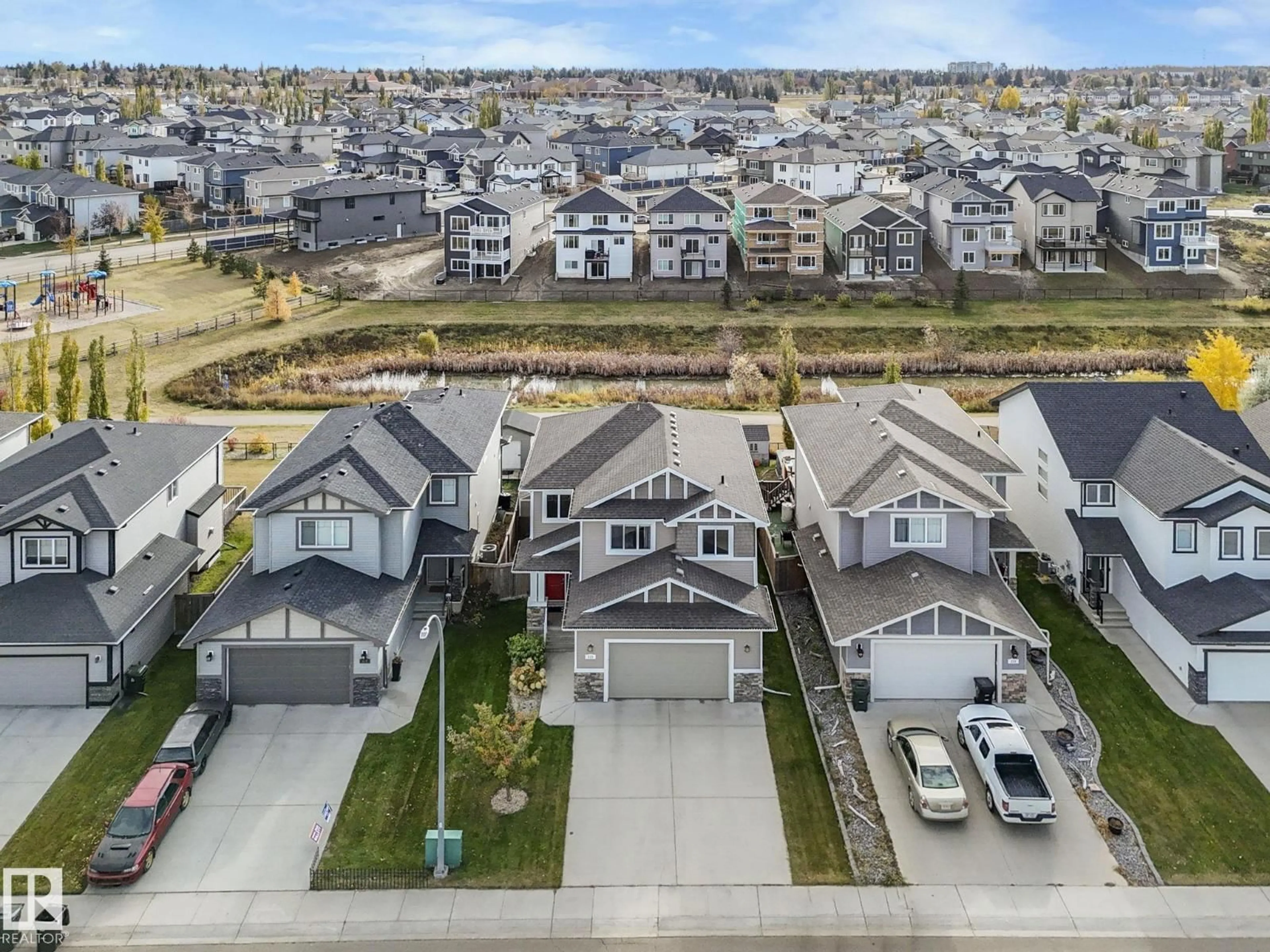 A pic from outside/outdoor area/front of a property/back of a property/a pic from drone, street for 115 HILLDOWNS DR, Spruce Grove Alberta T7X0J1