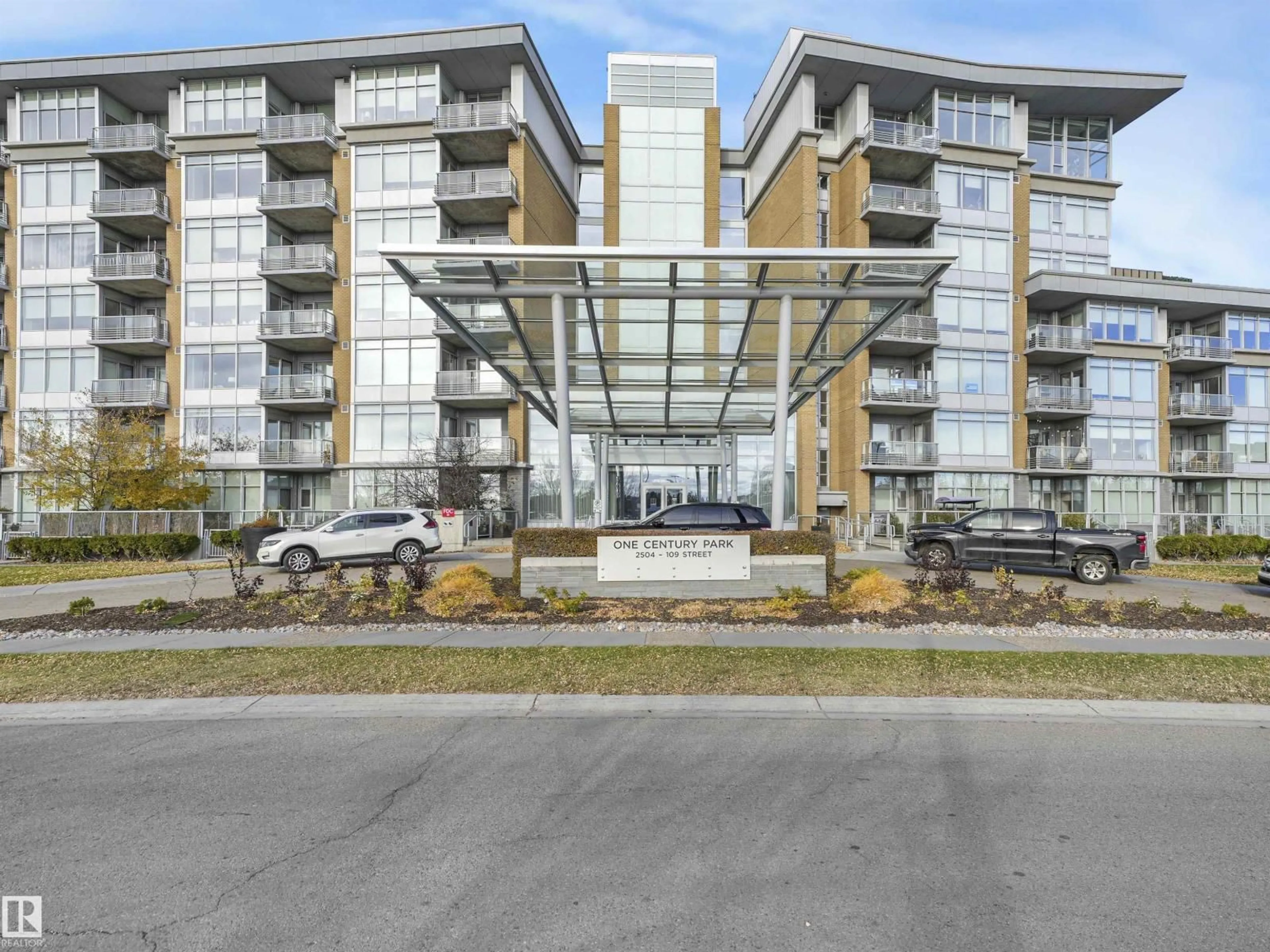 Indoor foyer for #410 - 2504 109 ST NW, Edmonton Alberta T5J2H3