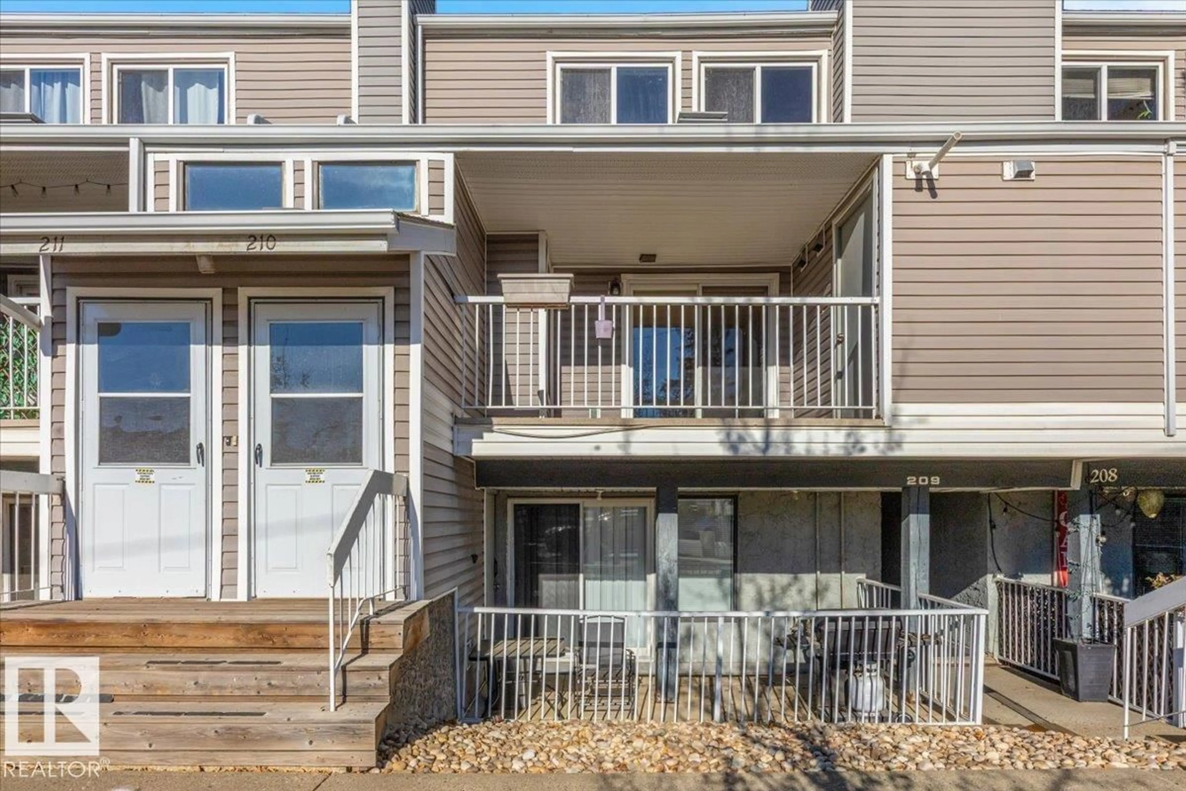Unknown for 210 - 10404 24 AV NW, Edmonton Alberta T6T4J7