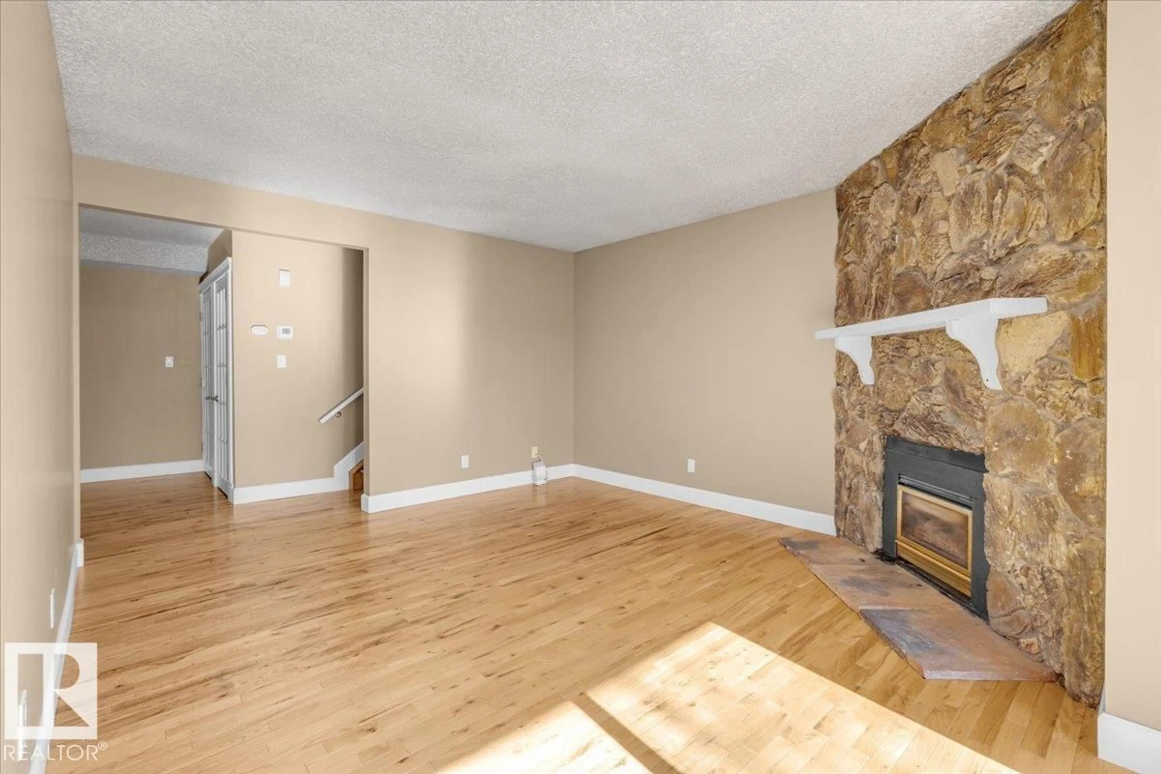 A pic of a room for 210 - 10404 24 AV NW, Edmonton Alberta T6T4J7