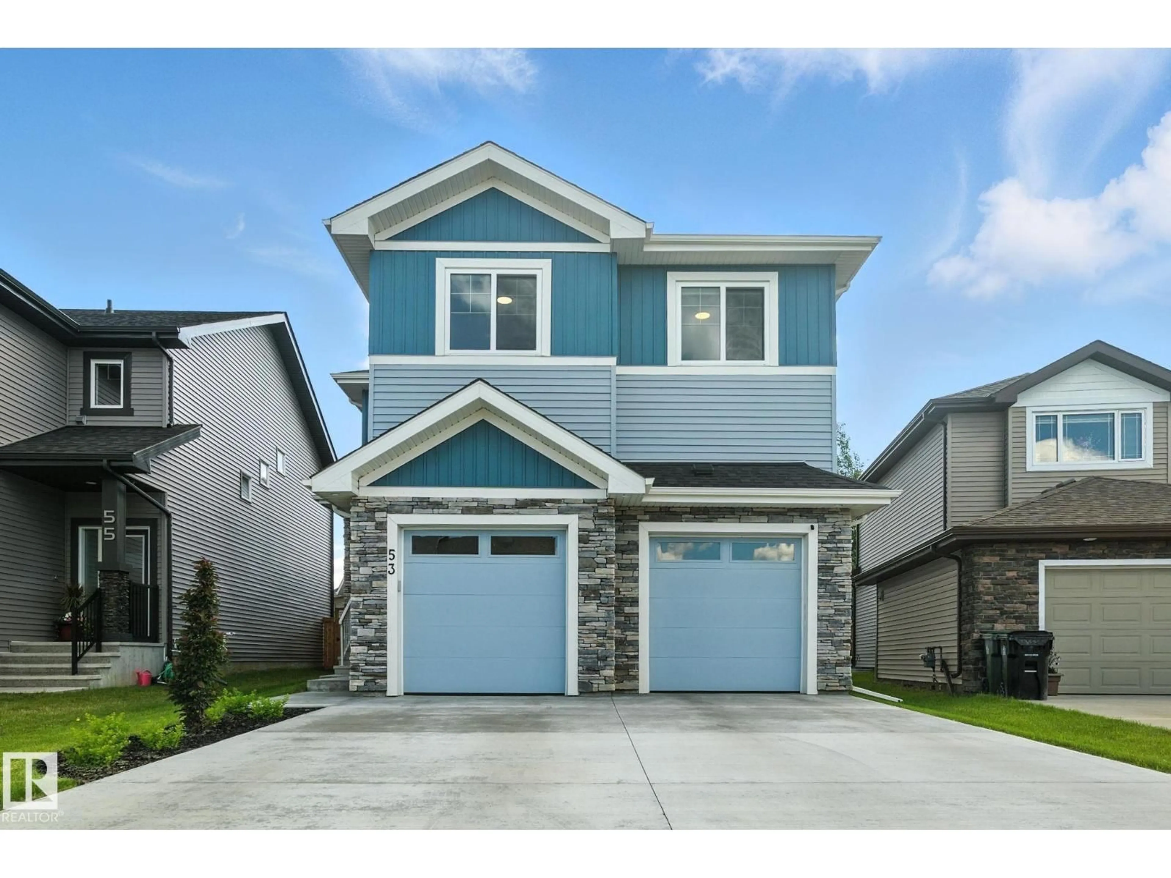 Home with vinyl exterior material, street for 53 AUTUMNWOOD CR, Spruce Grove Alberta T7X4R5