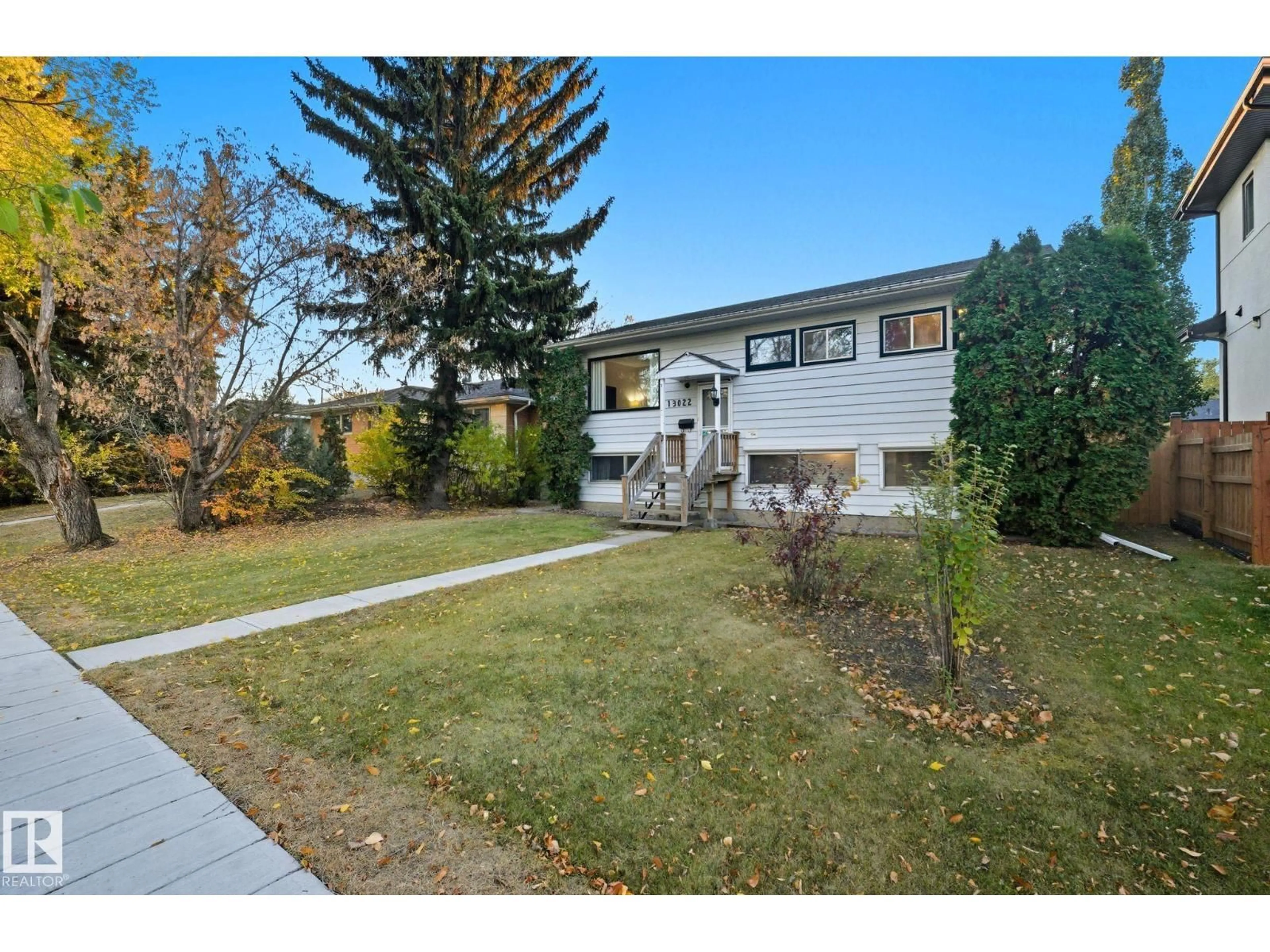 A pic from outside/outdoor area/front of a property/back of a property/a pic from drone, street for NW - 13022 119 ST, Edmonton Alberta T5E5M5