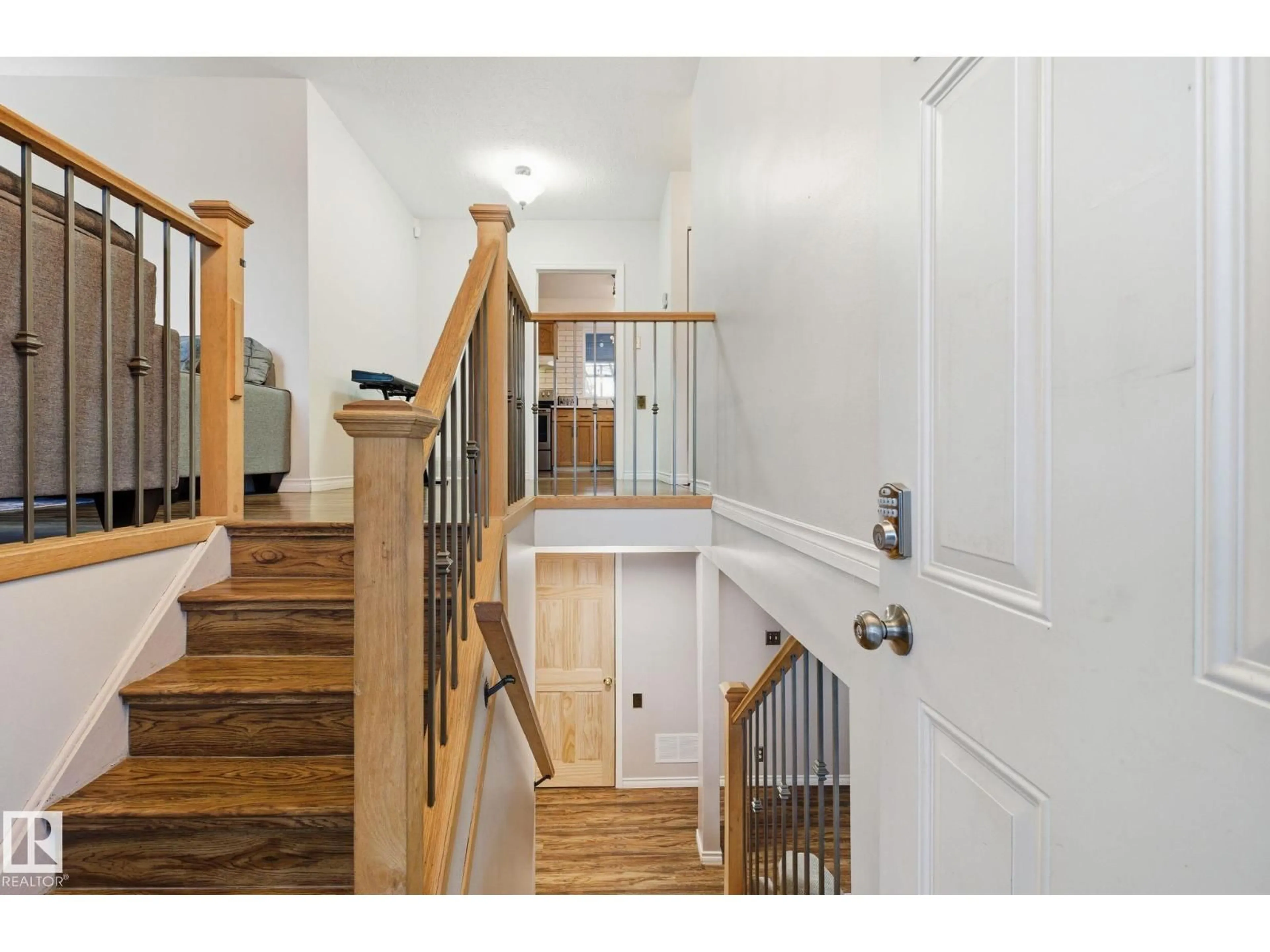 Indoor entryway for NW - 13022 119 ST, Edmonton Alberta T5E5M5