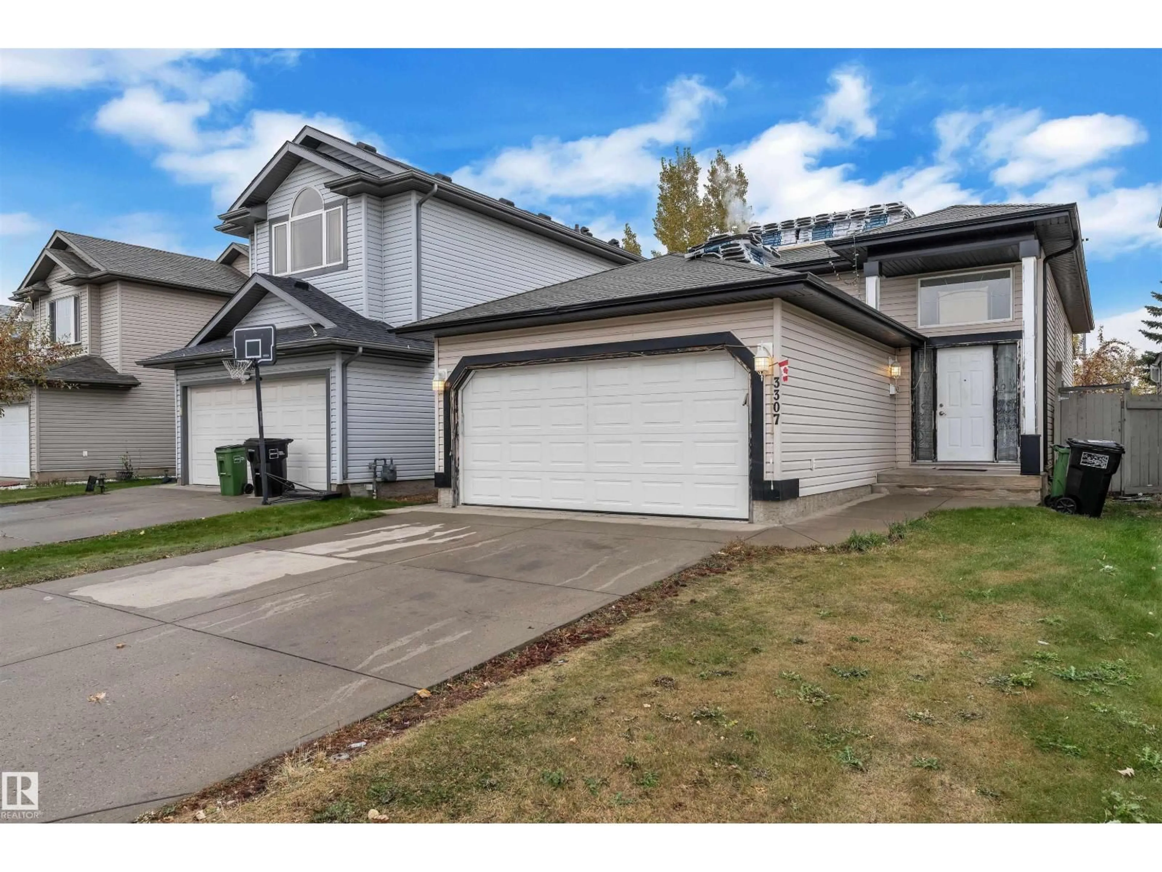 A pic from outside/outdoor area/front of a property/back of a property/a pic from drone, street for NW - 3307 24 AV, Edmonton Alberta T6T1Y6