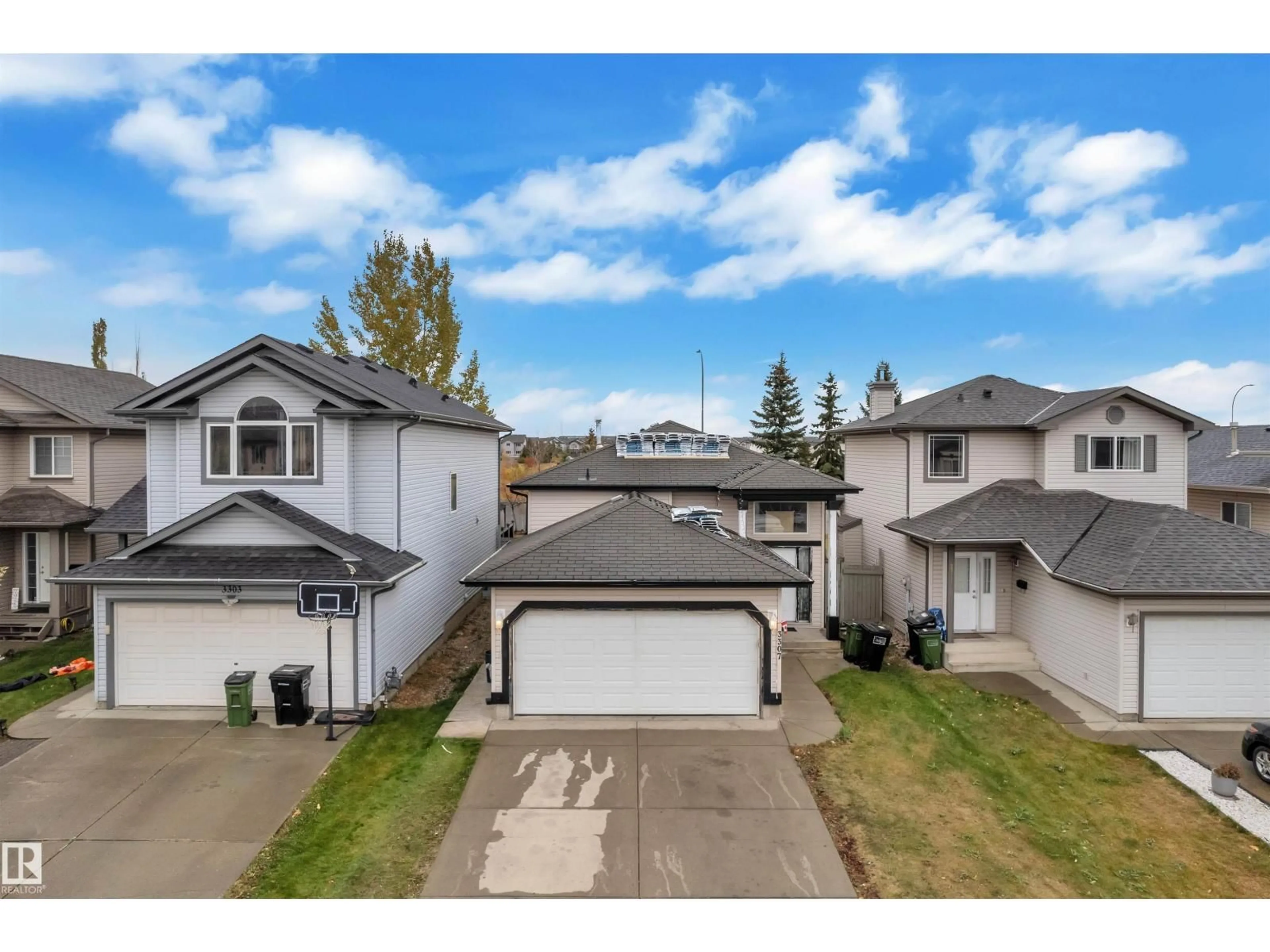 A pic from outside/outdoor area/front of a property/back of a property/a pic from drone, unknown for NW - 3307 24 AV, Edmonton Alberta T6T1Y6