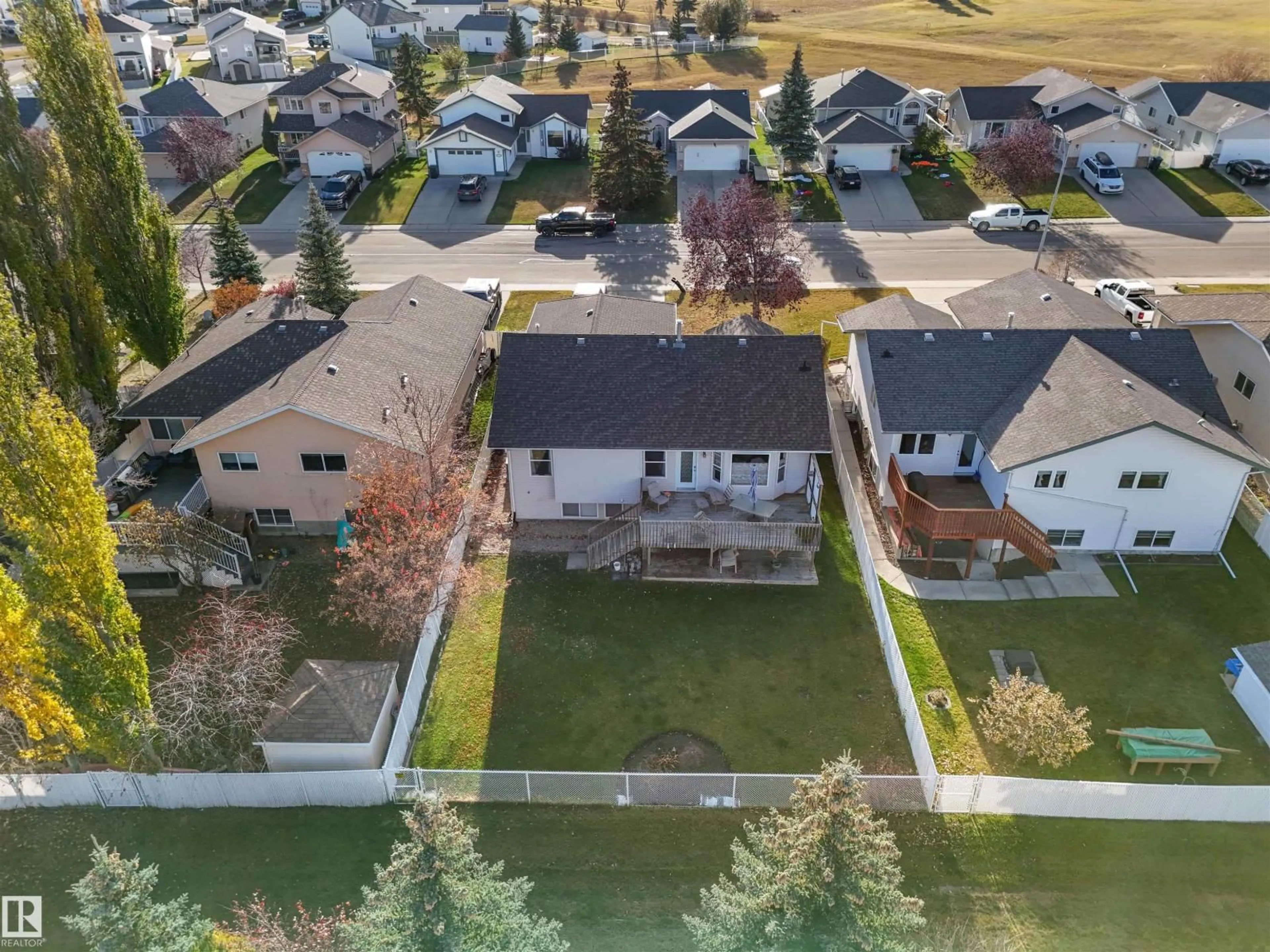 A pic from outside/outdoor area/front of a property/back of a property/a pic from drone, unknown for 4469 BECKETT RD, Drayton Valley Alberta T7A1T6