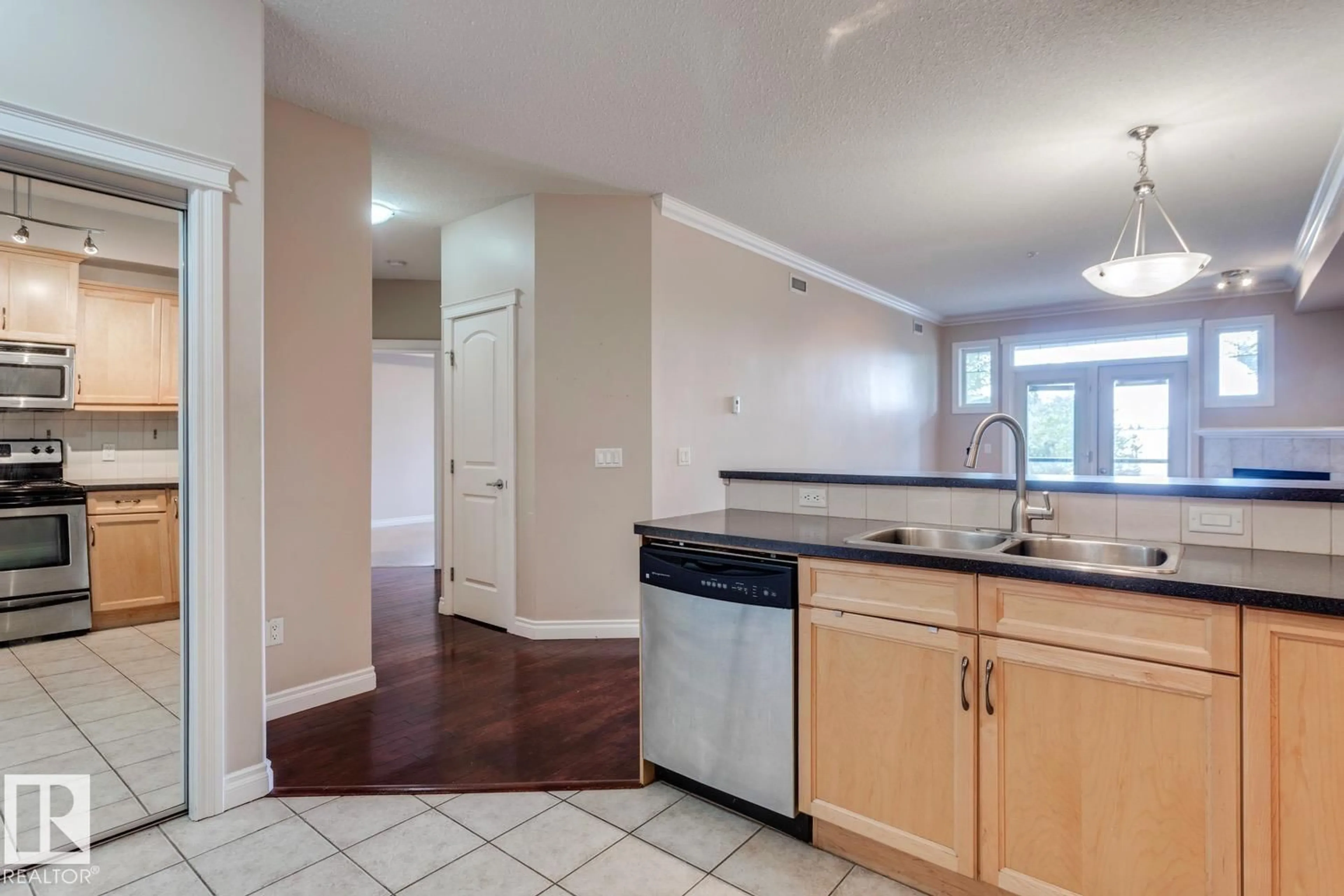 Standard kitchen, unknown for #212 - 12408 15 AV, Edmonton Alberta T6W1X2