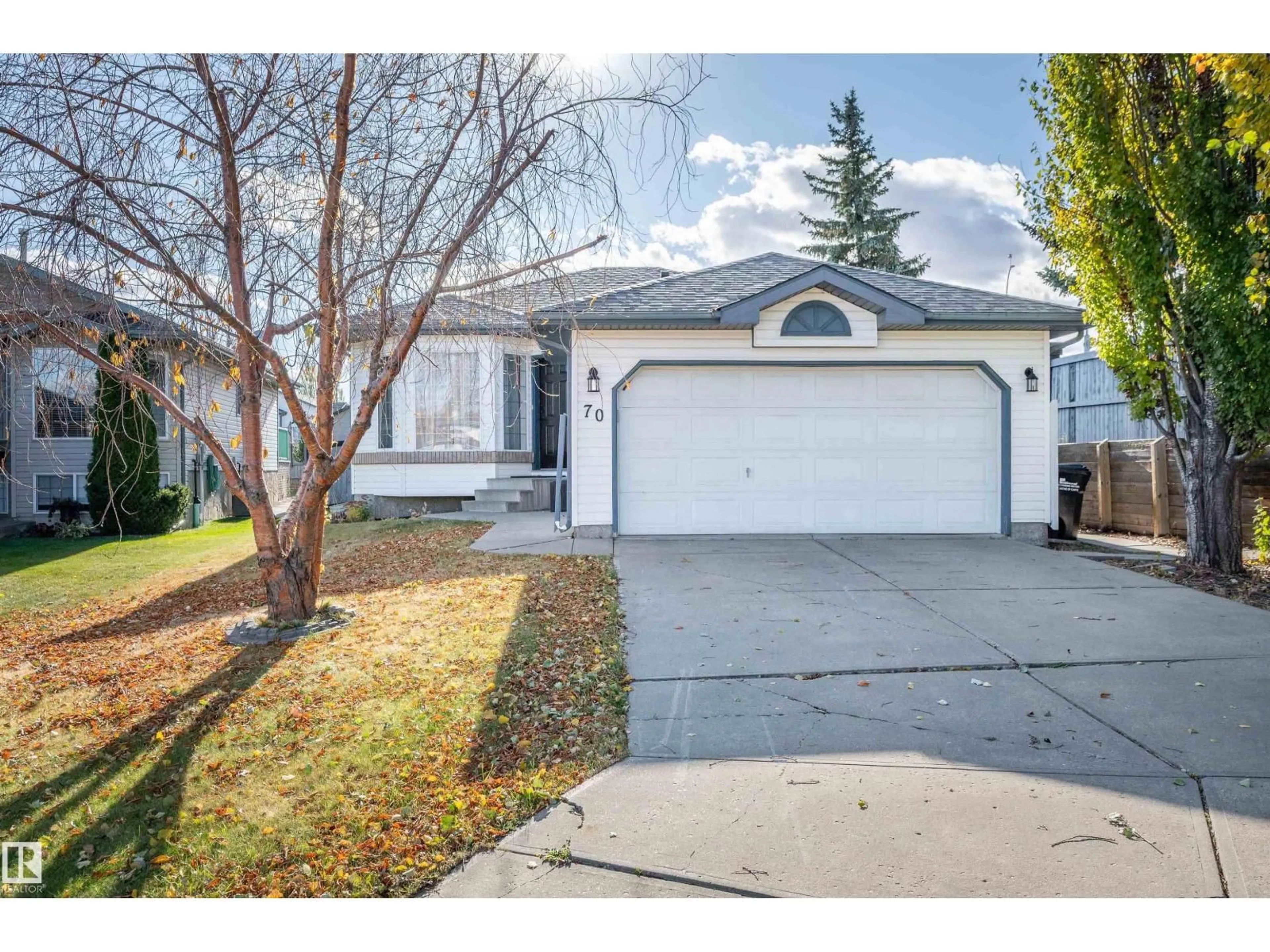 Home with vinyl exterior material, street for 70 FOXBORO BA, Sherwood Park Alberta T8A6B5