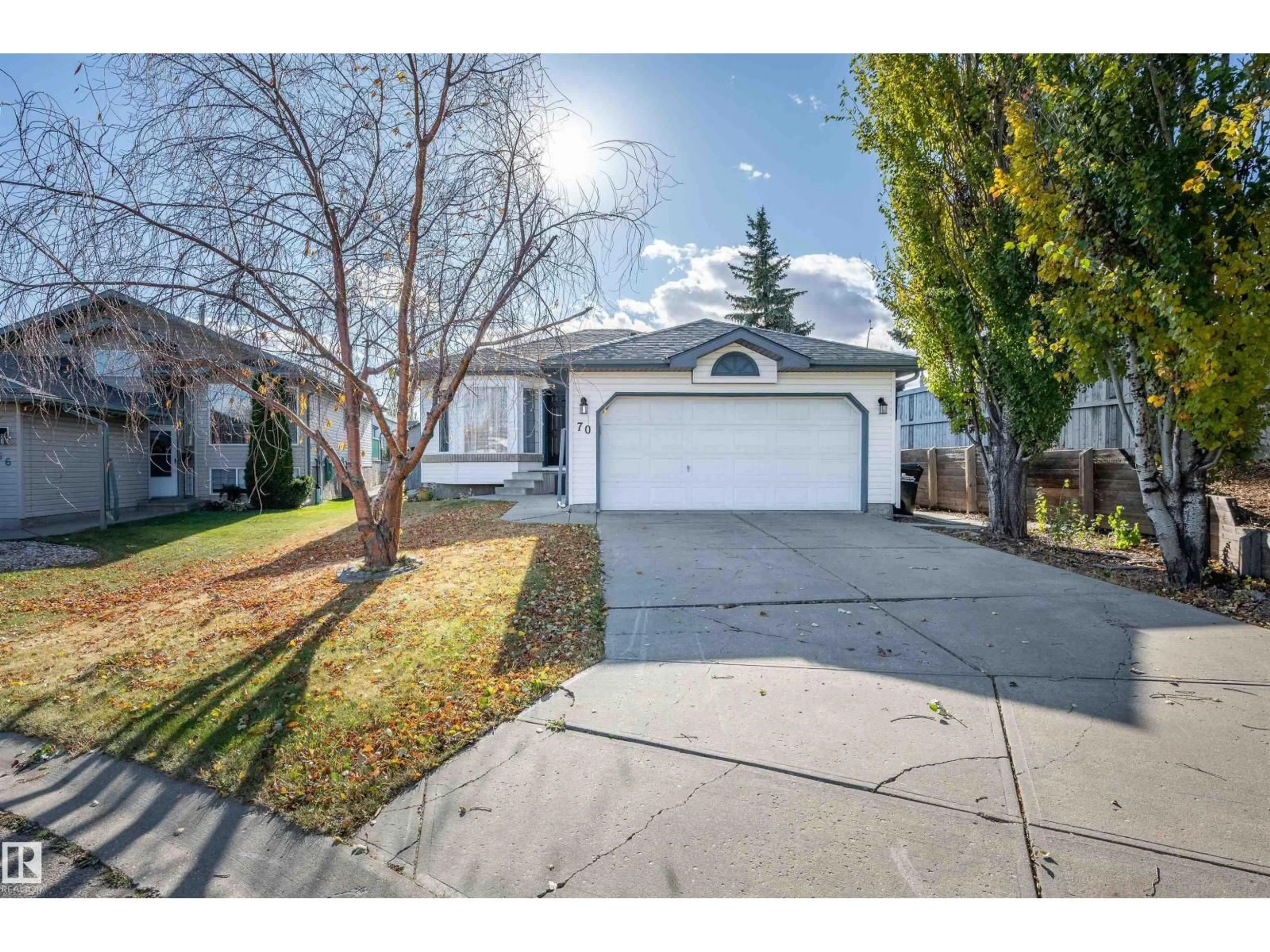Unknown for 70 FOXBORO BA, Sherwood Park Alberta T8A6B5