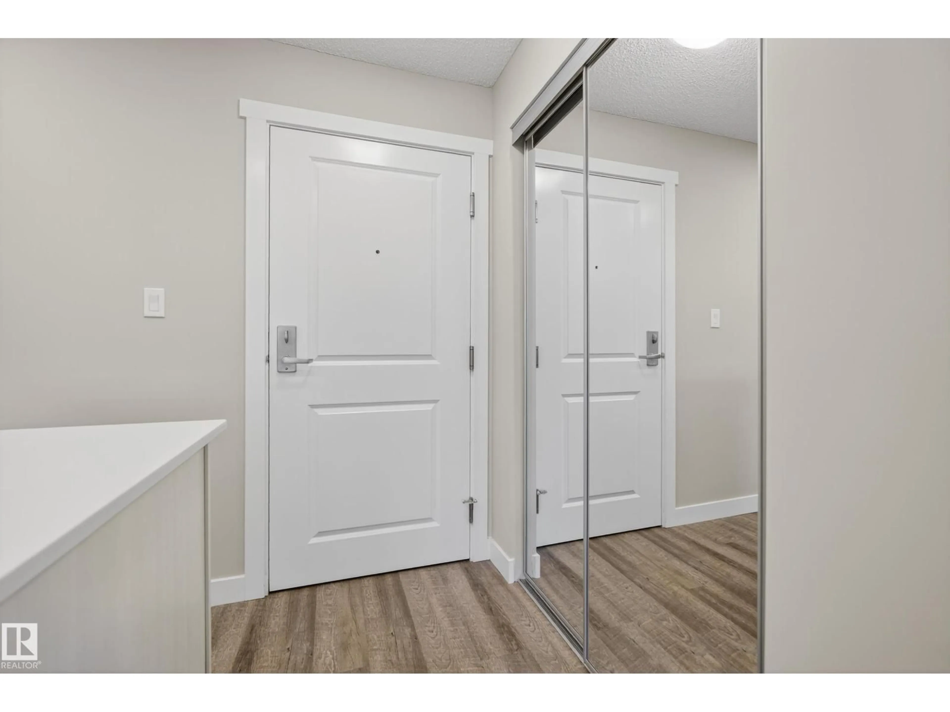 Indoor entryway for 1506 - 316 TAMARACK BV, Edmonton Alberta T6T2J5