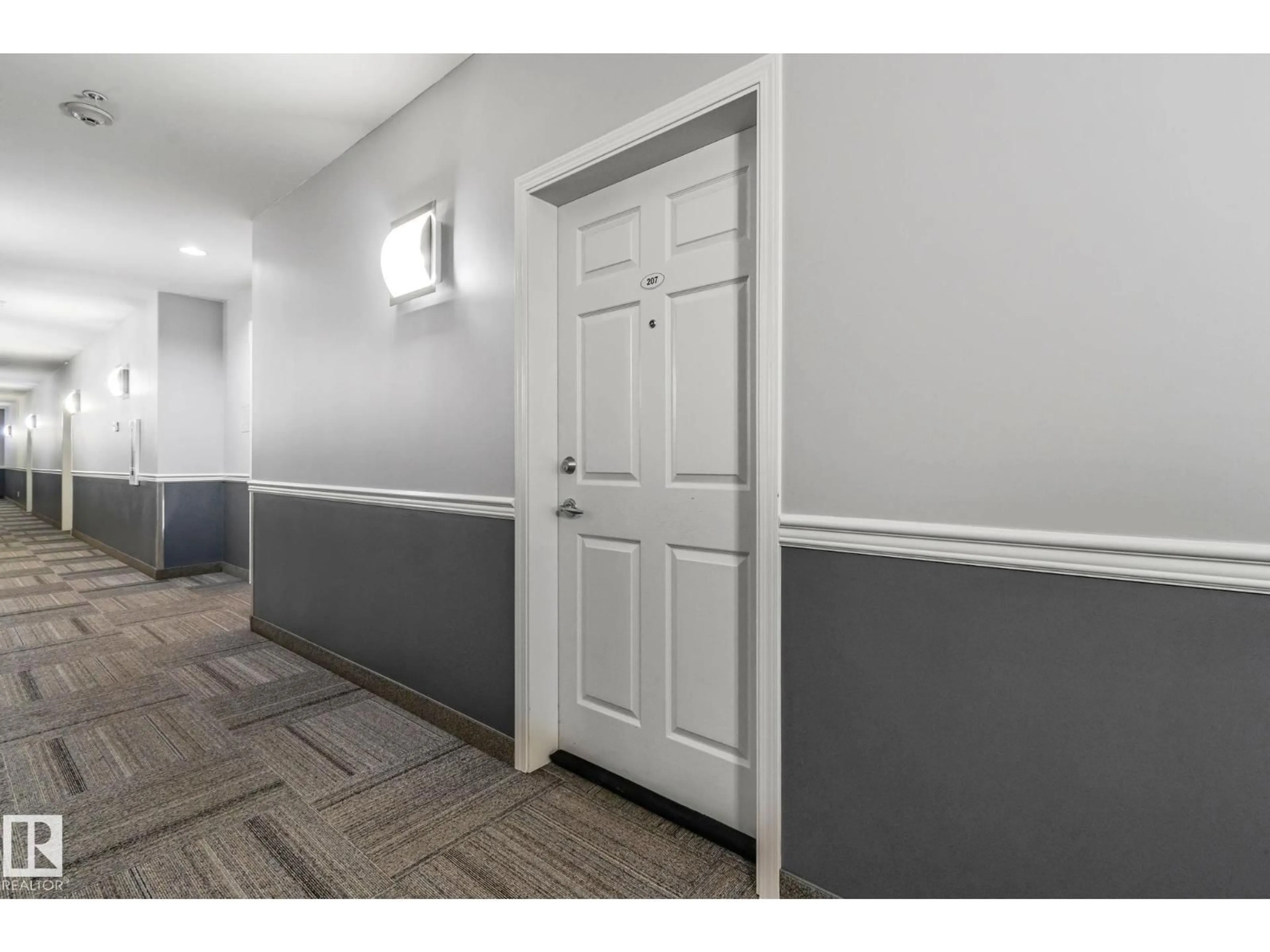 Unknown for 9927 - 207 79 AV, Edmonton Alberta T6E1R3