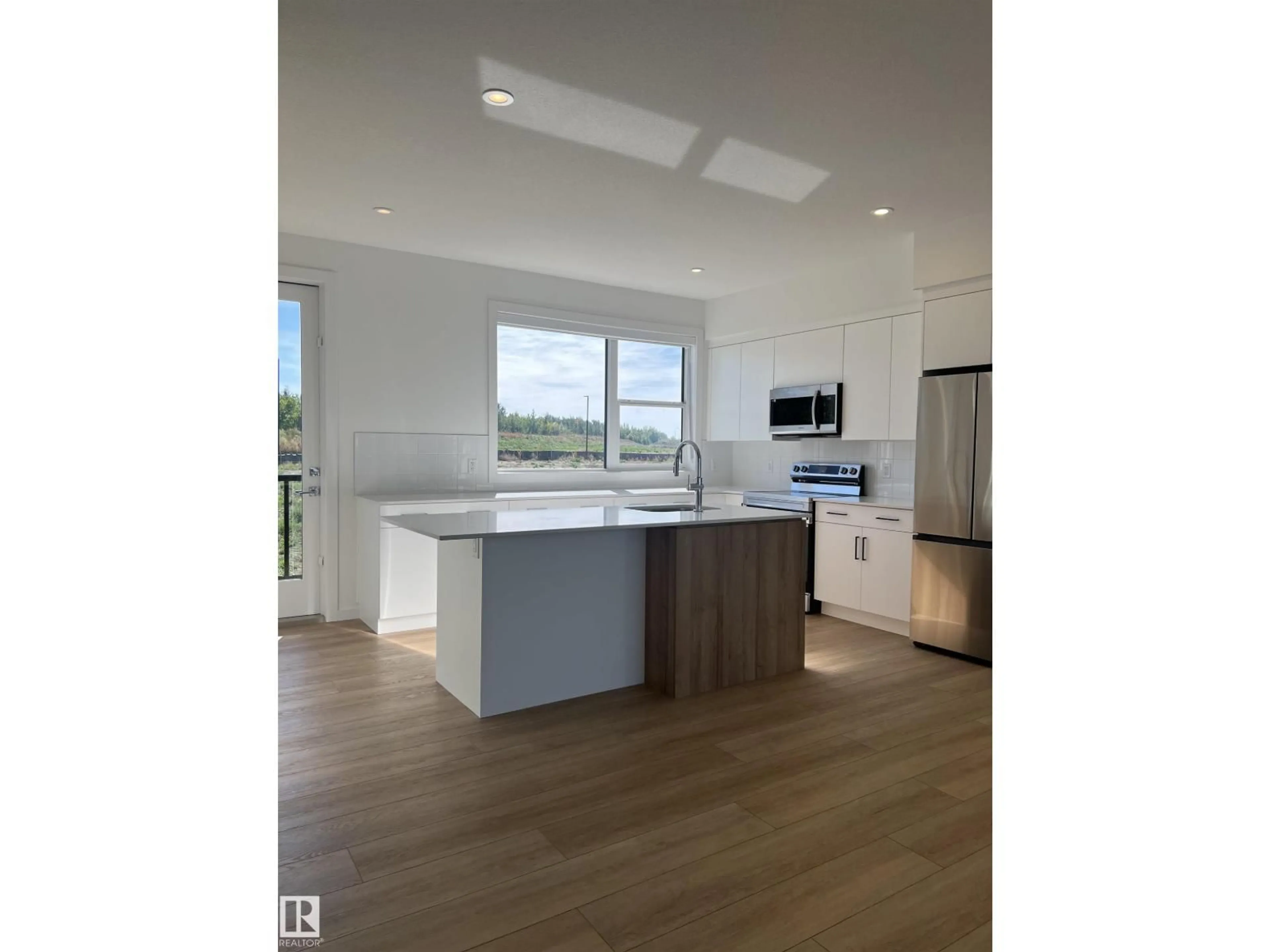 Open concept kitchen, unknown for 5 - 4 RONDEAU DR, St. Albert Alberta T8N7X8