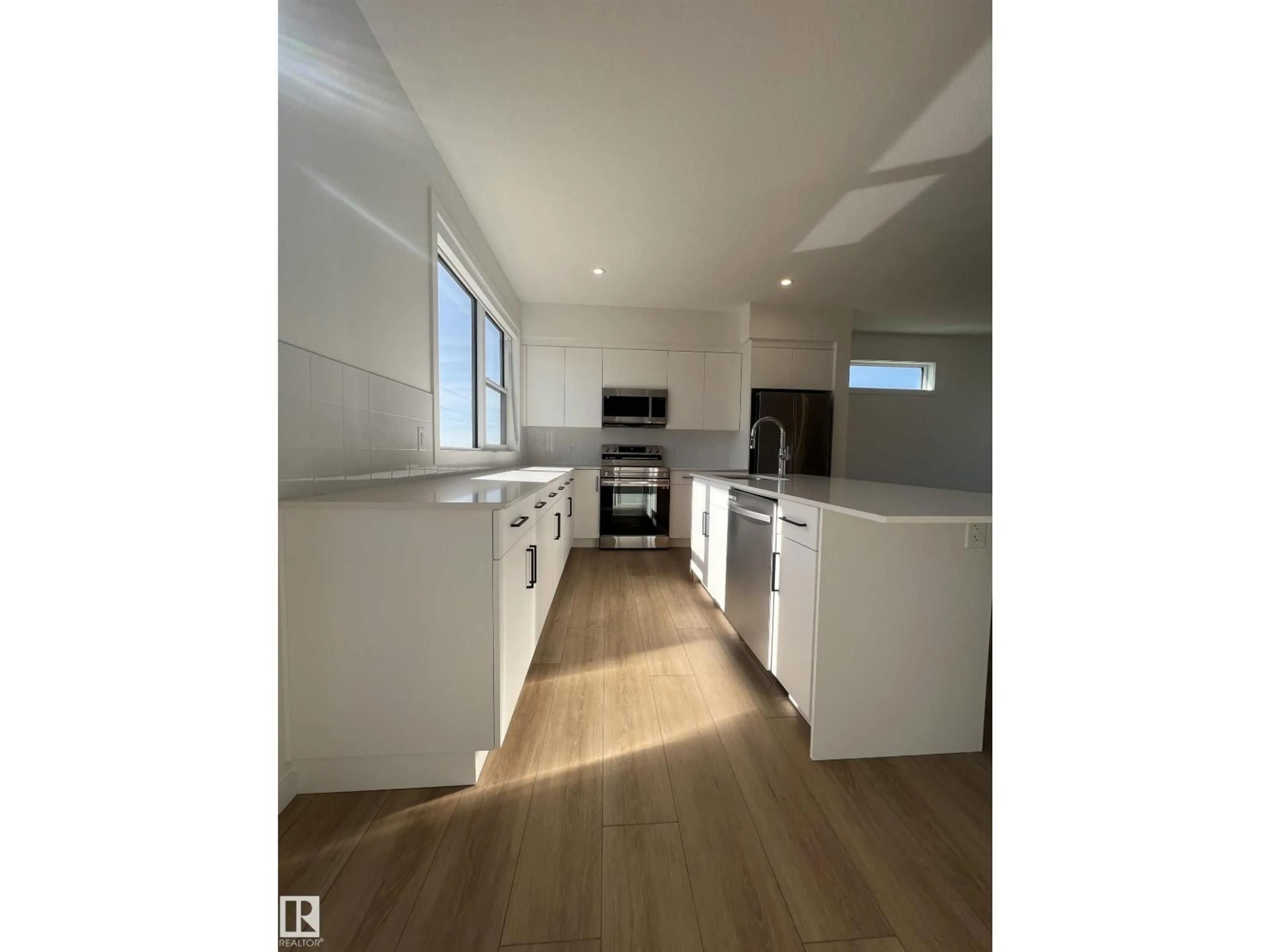 Unknown for 5 - 4 RONDEAU DR, St. Albert Alberta T8N7X8