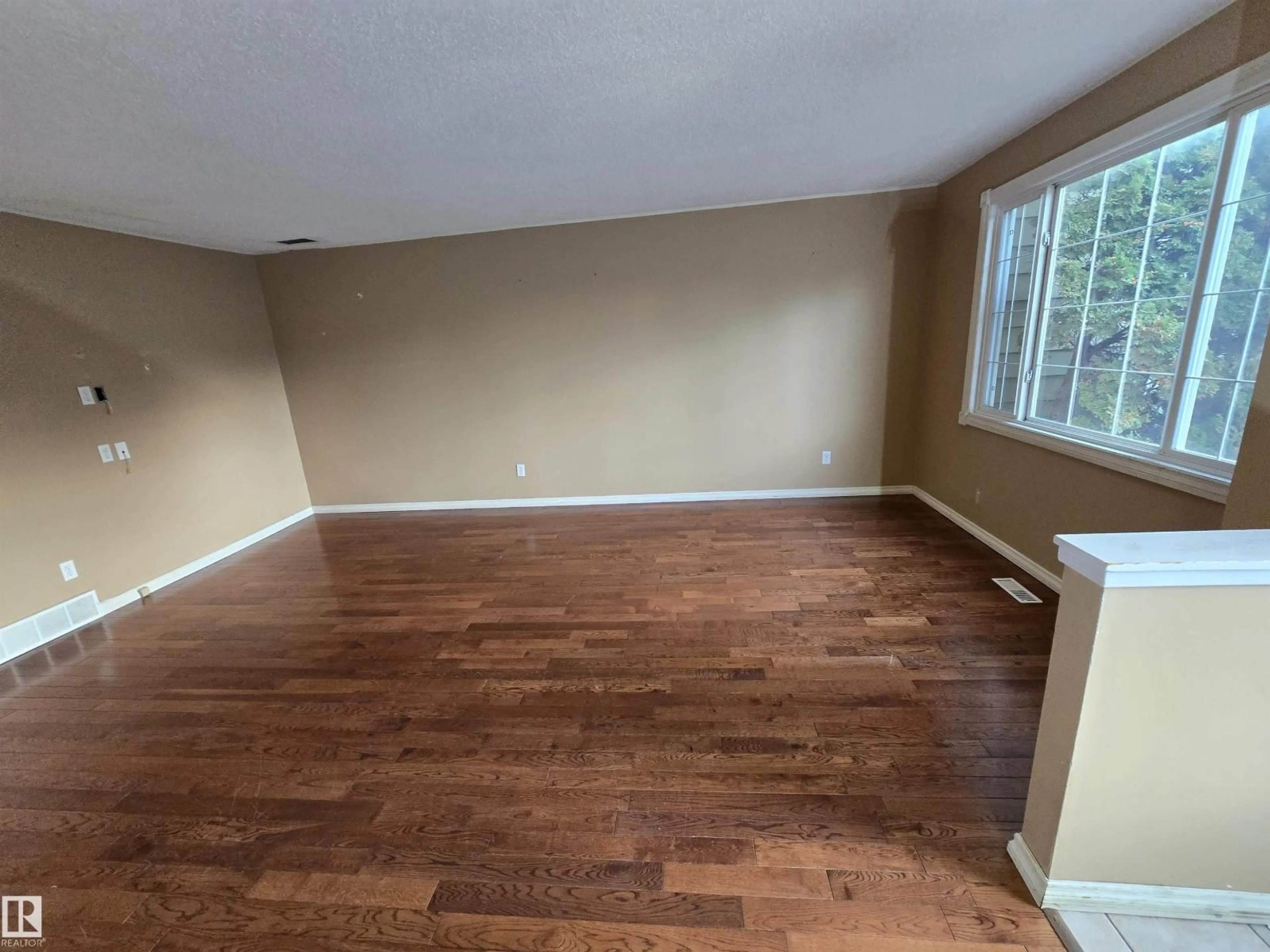A pic of a room for NW - 8019 178 ST, Edmonton Alberta T5T1L3