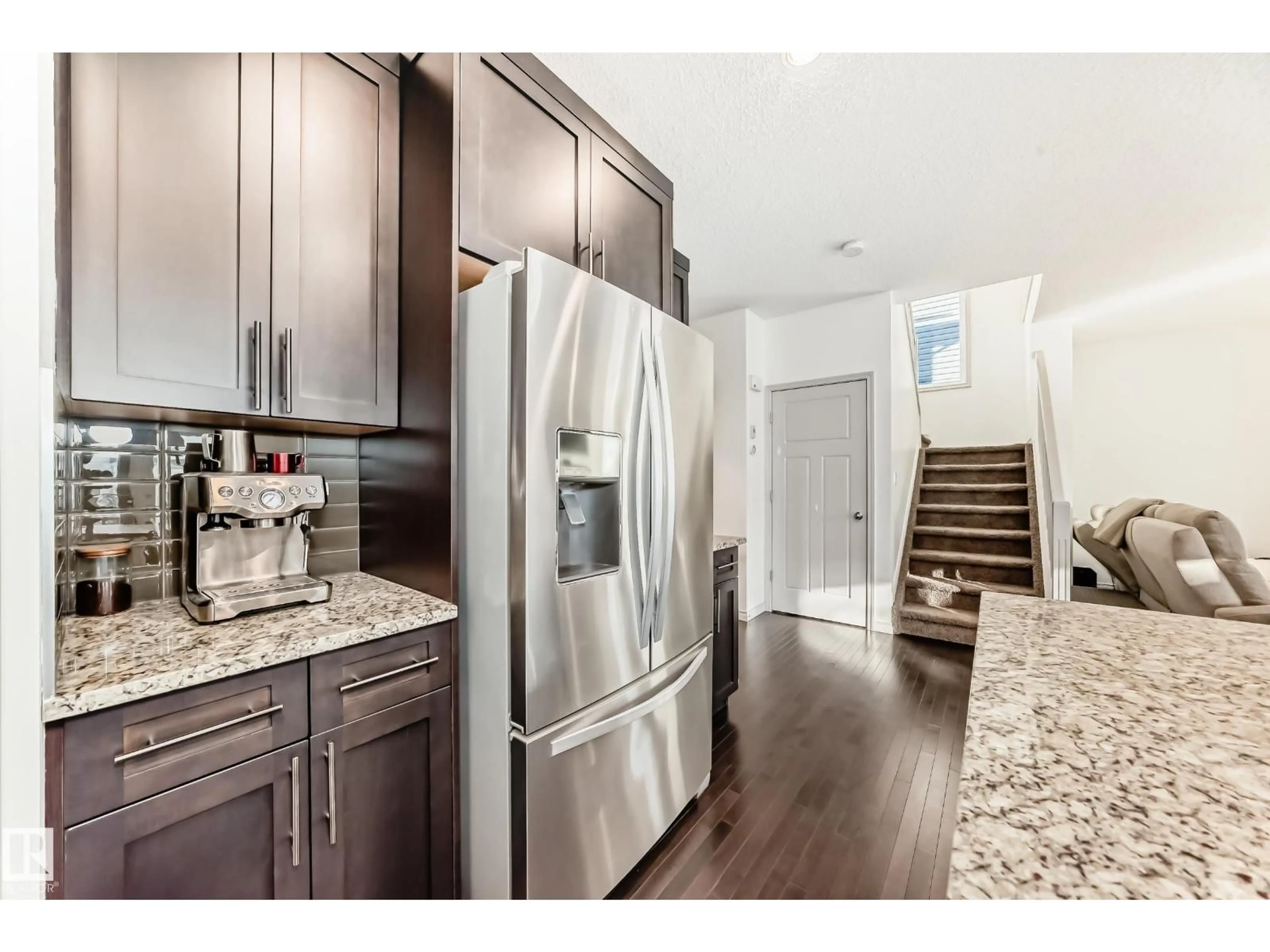 Open concept kitchen, unknown for 21 ROYAL ST, St. Albert Alberta T8N7N8