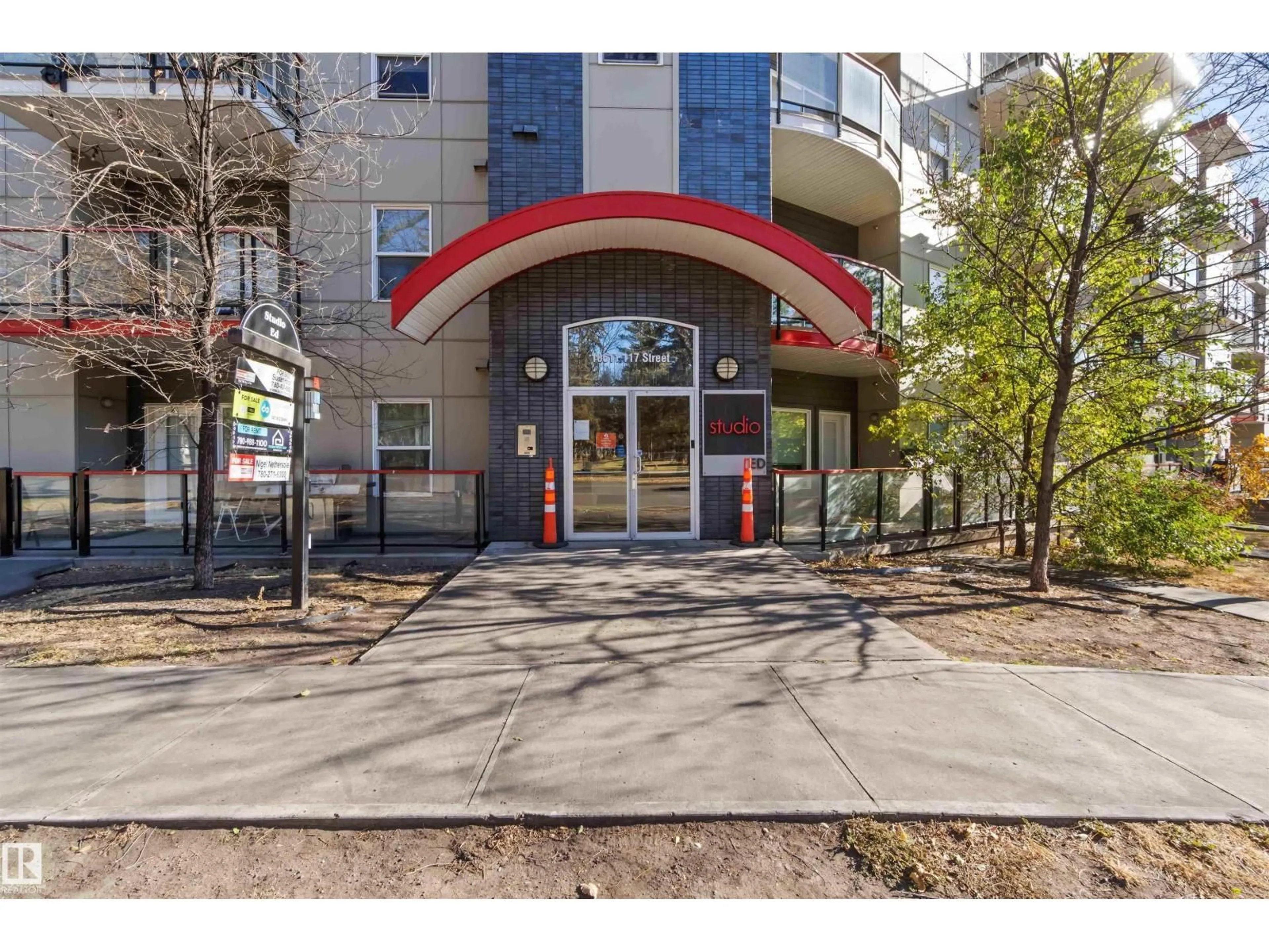 Indoor foyer for #107 - 10611 117 ST NW, Edmonton Alberta T5H0G6