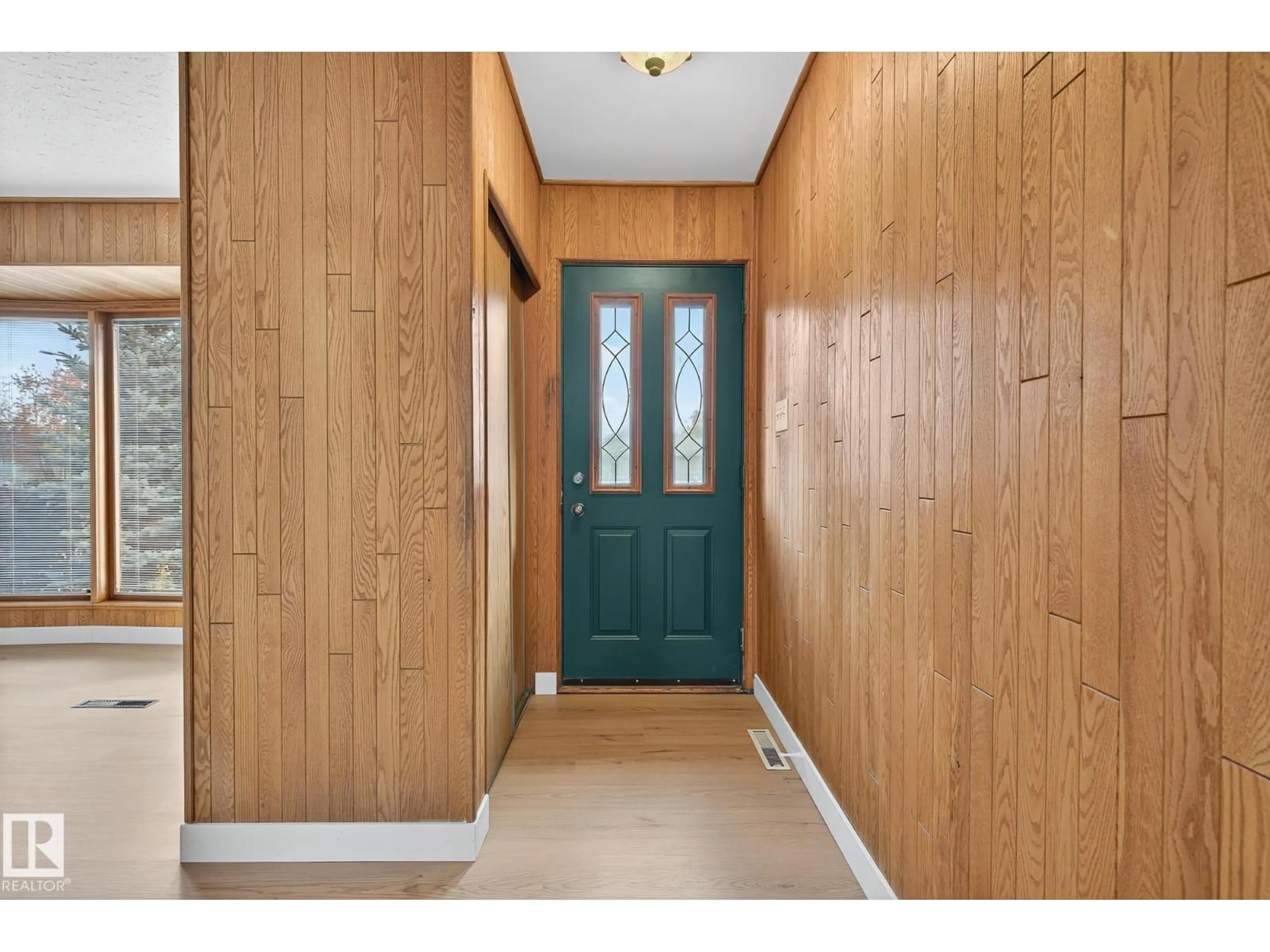 Indoor entryway for NW - 13036 123 ST, Edmonton Alberta T5L0J7