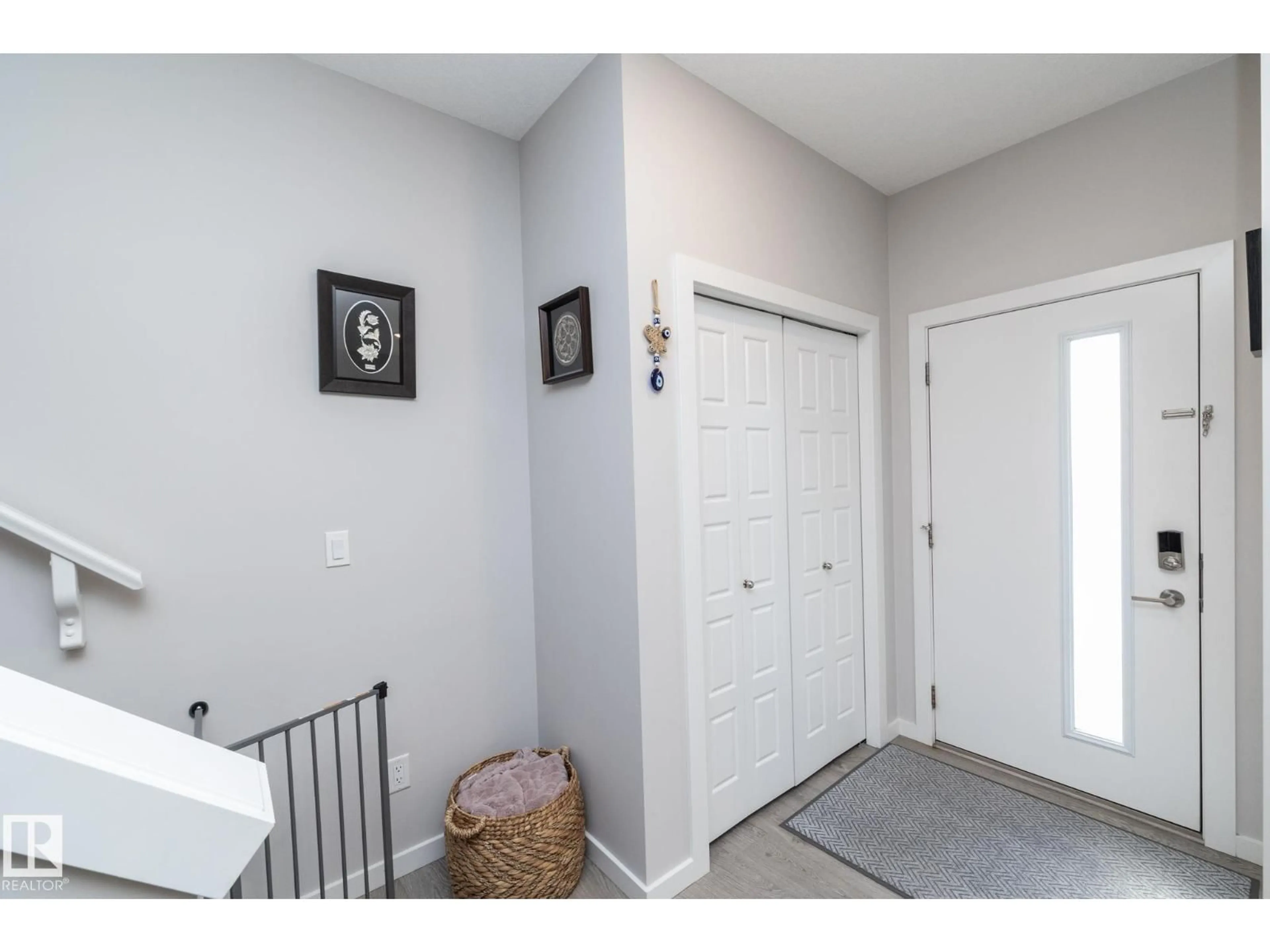Indoor entryway for CI SW - 2463 KELLY CIRCLE, Edmonton Alberta T6W4G2