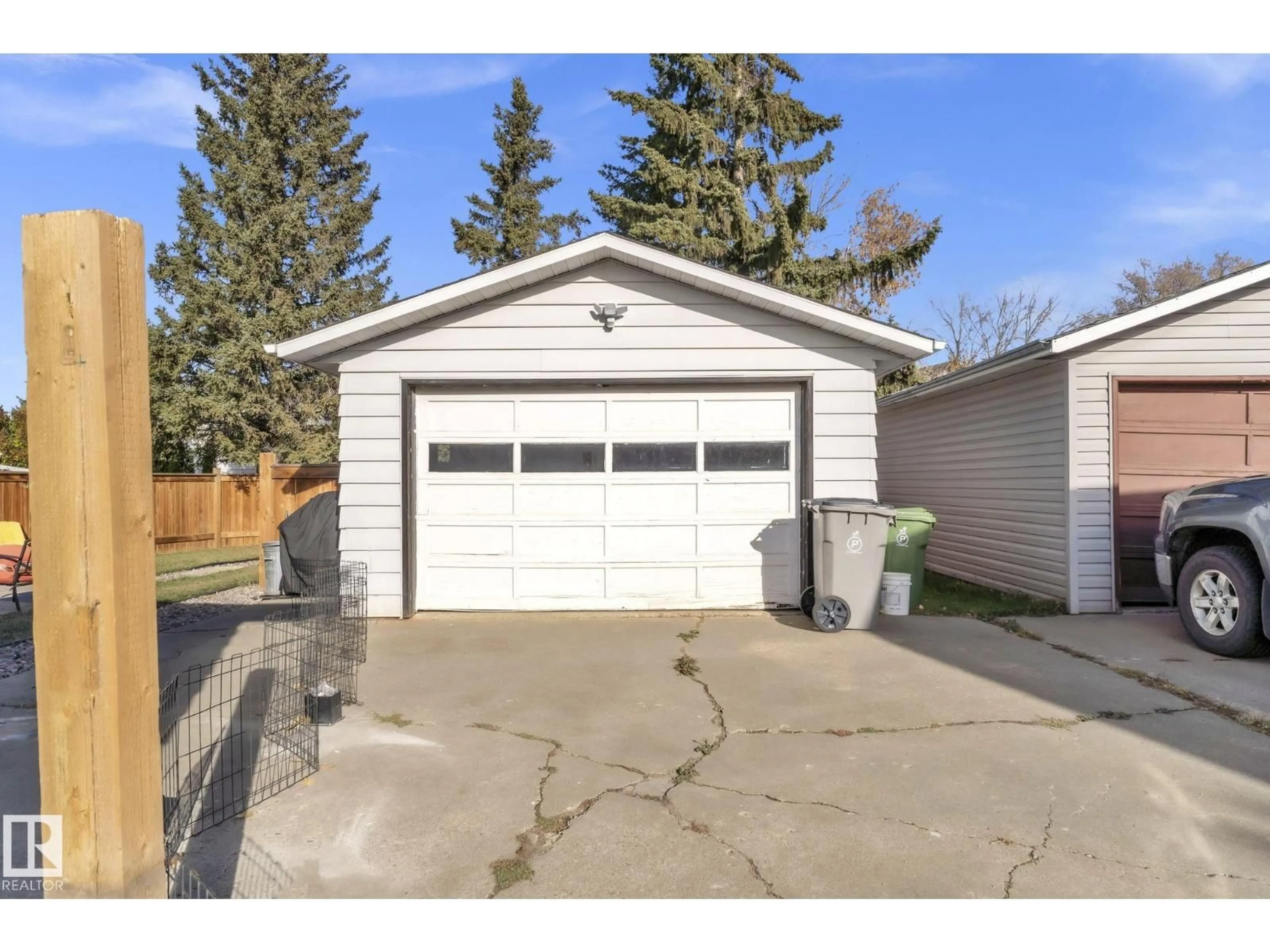 Unknown for 10606 97 AV, Morinville Alberta T8R1E4
