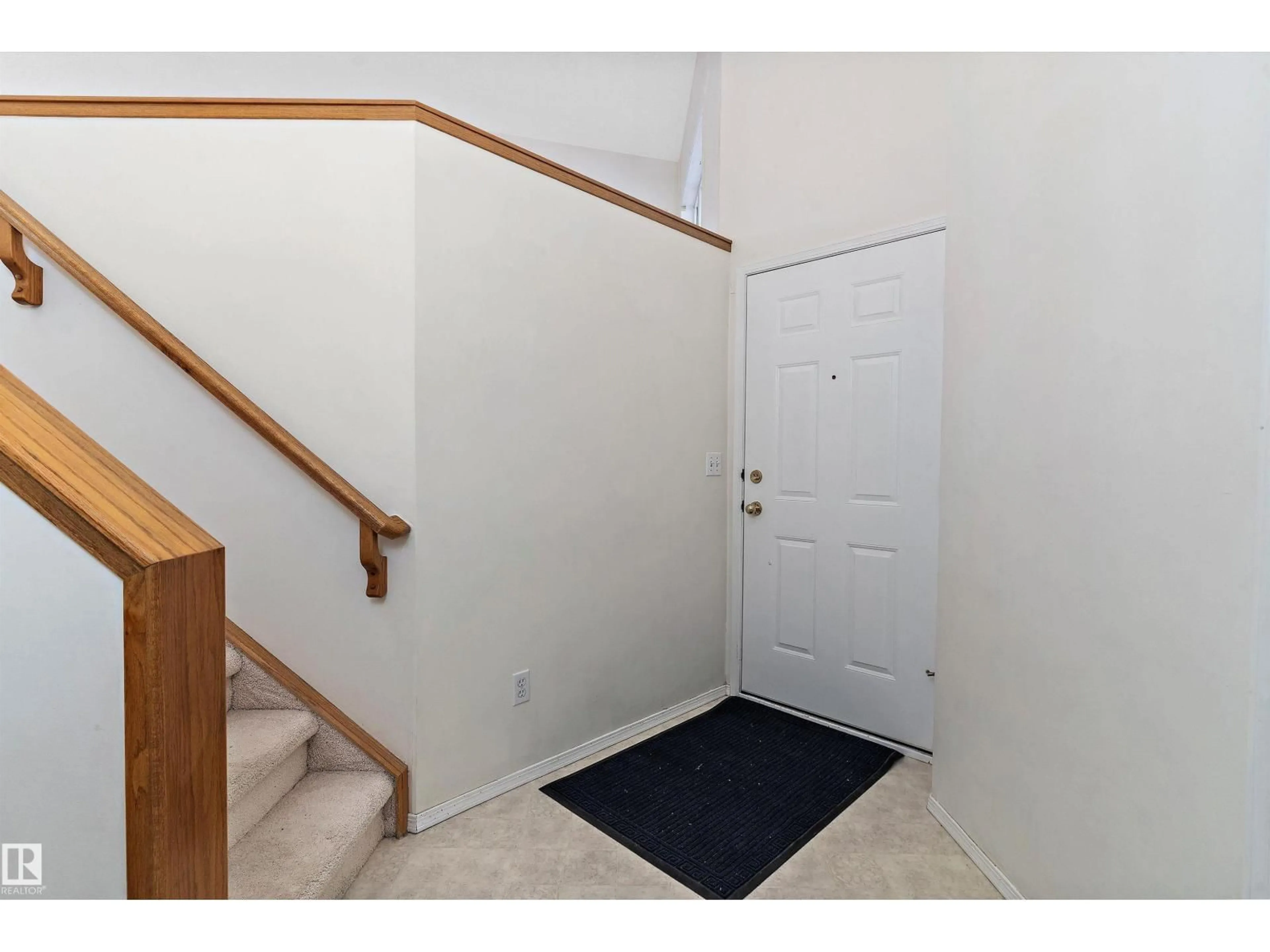 Indoor entryway for 13851 131 AV, Edmonton Alberta T5L5A6