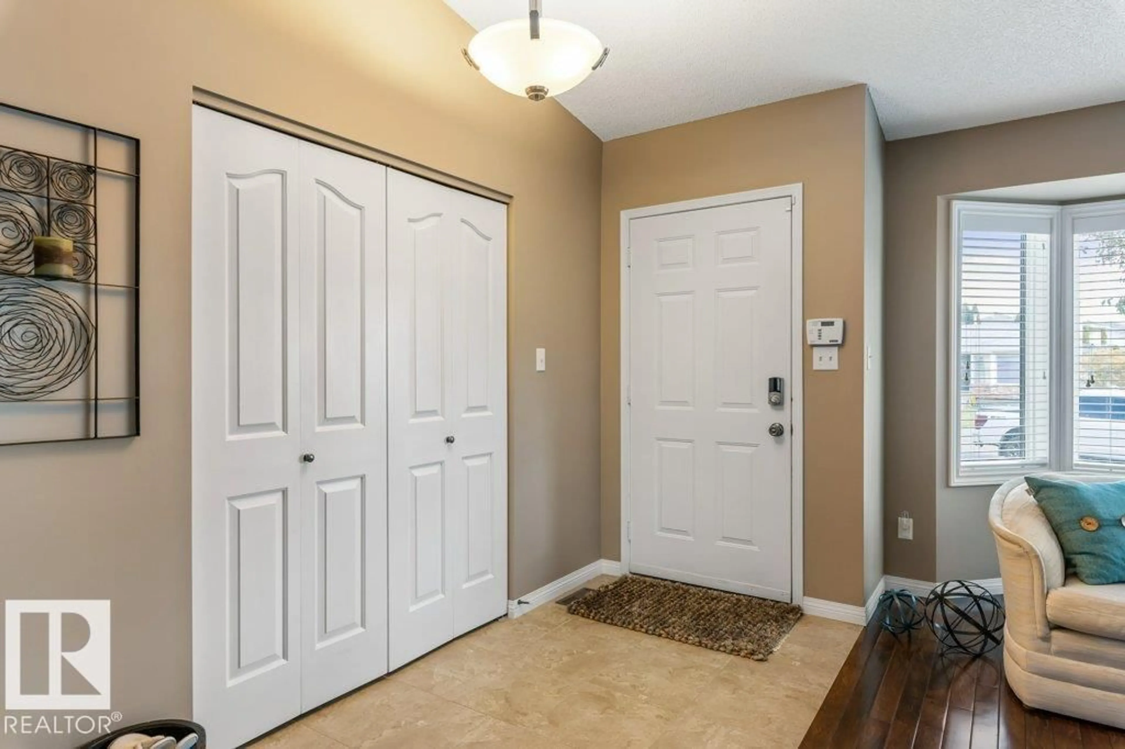 Indoor entryway for NW - 15234 59B ST, Edmonton Alberta T5A1Y7