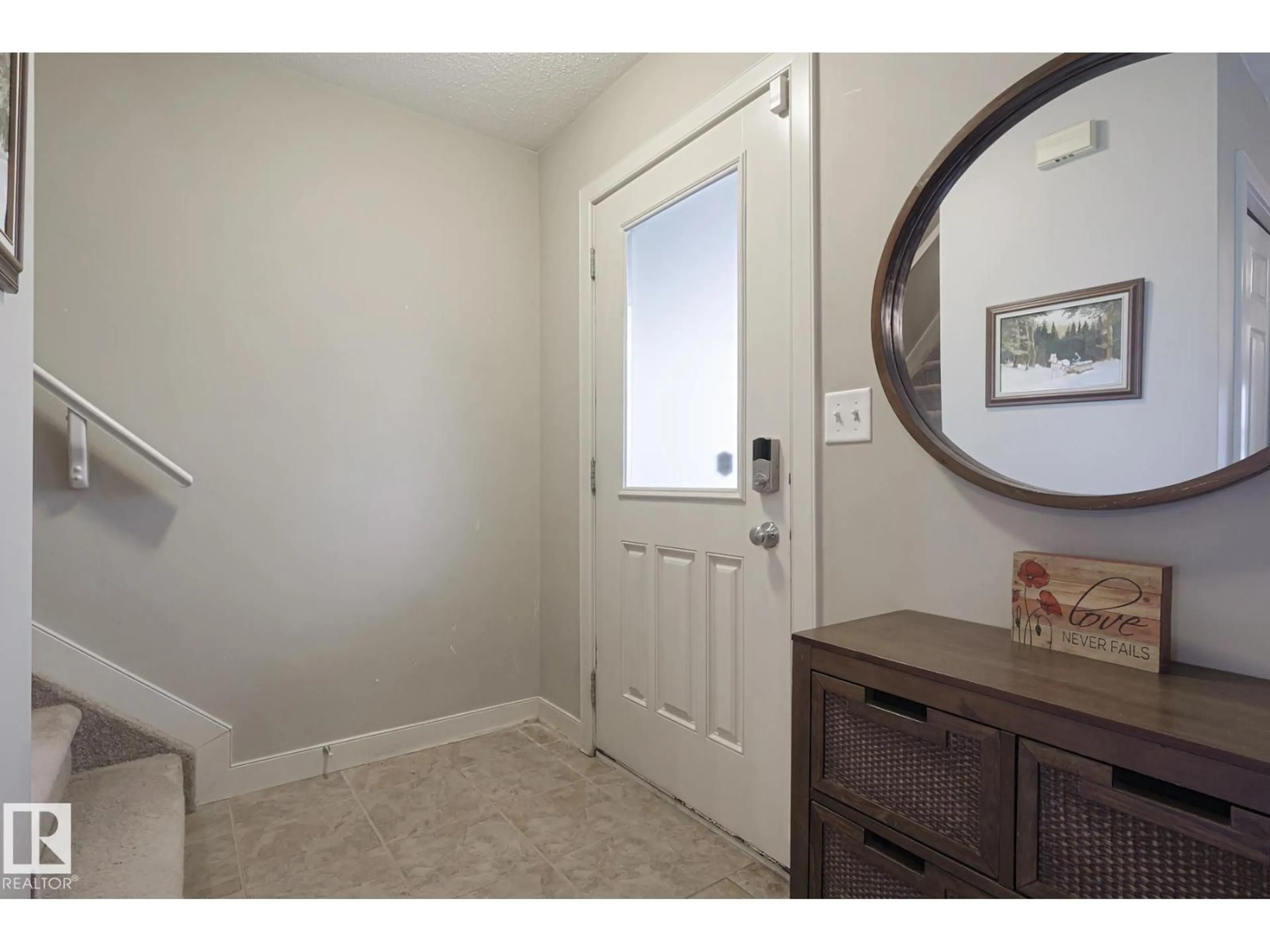 Indoor entryway for 2544 ANDERSON WY, Edmonton Alberta T6W0L1