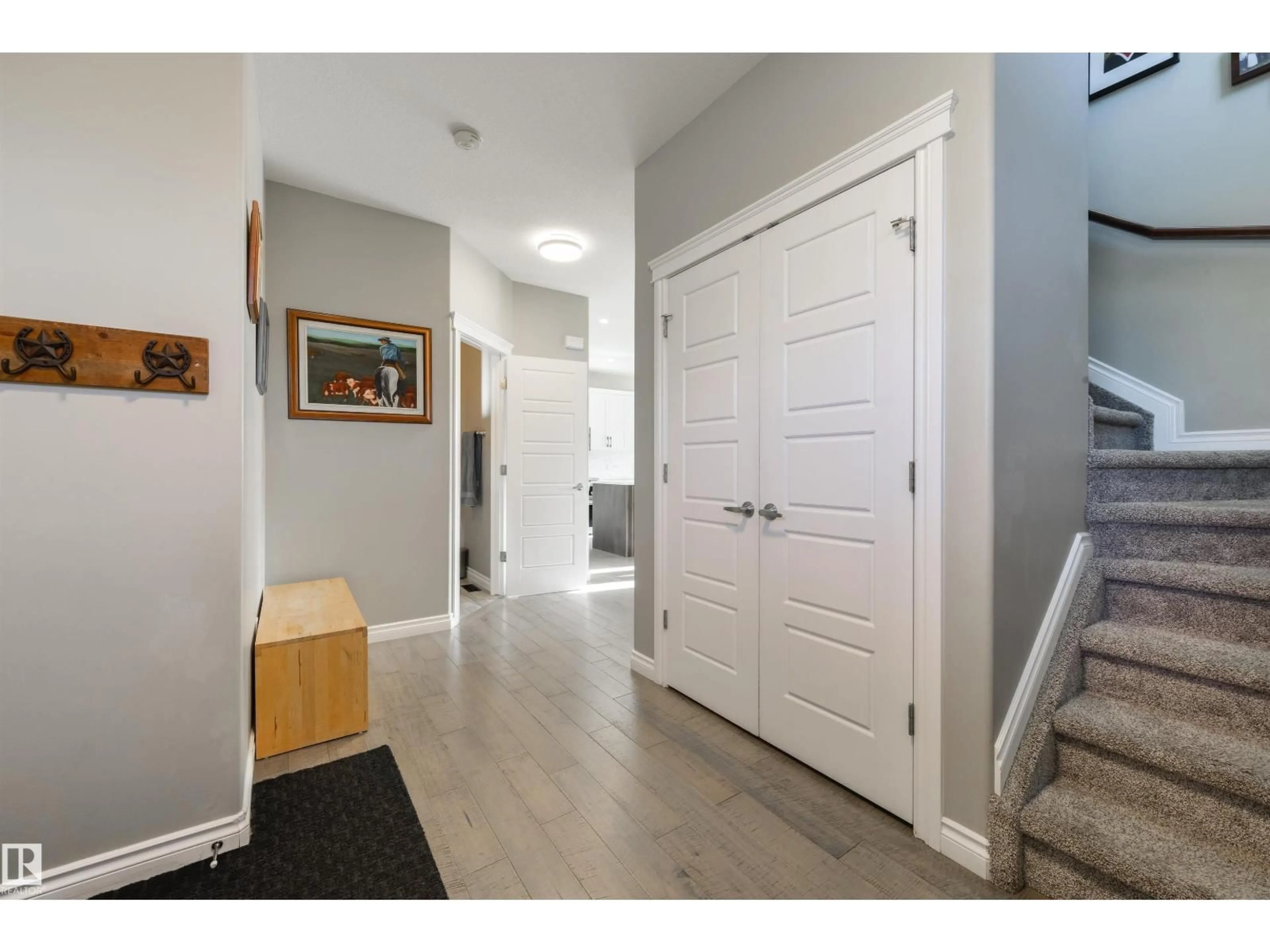 Indoor entryway for 1 TAYLOR PL, Ardrossan Alberta T8E0A6