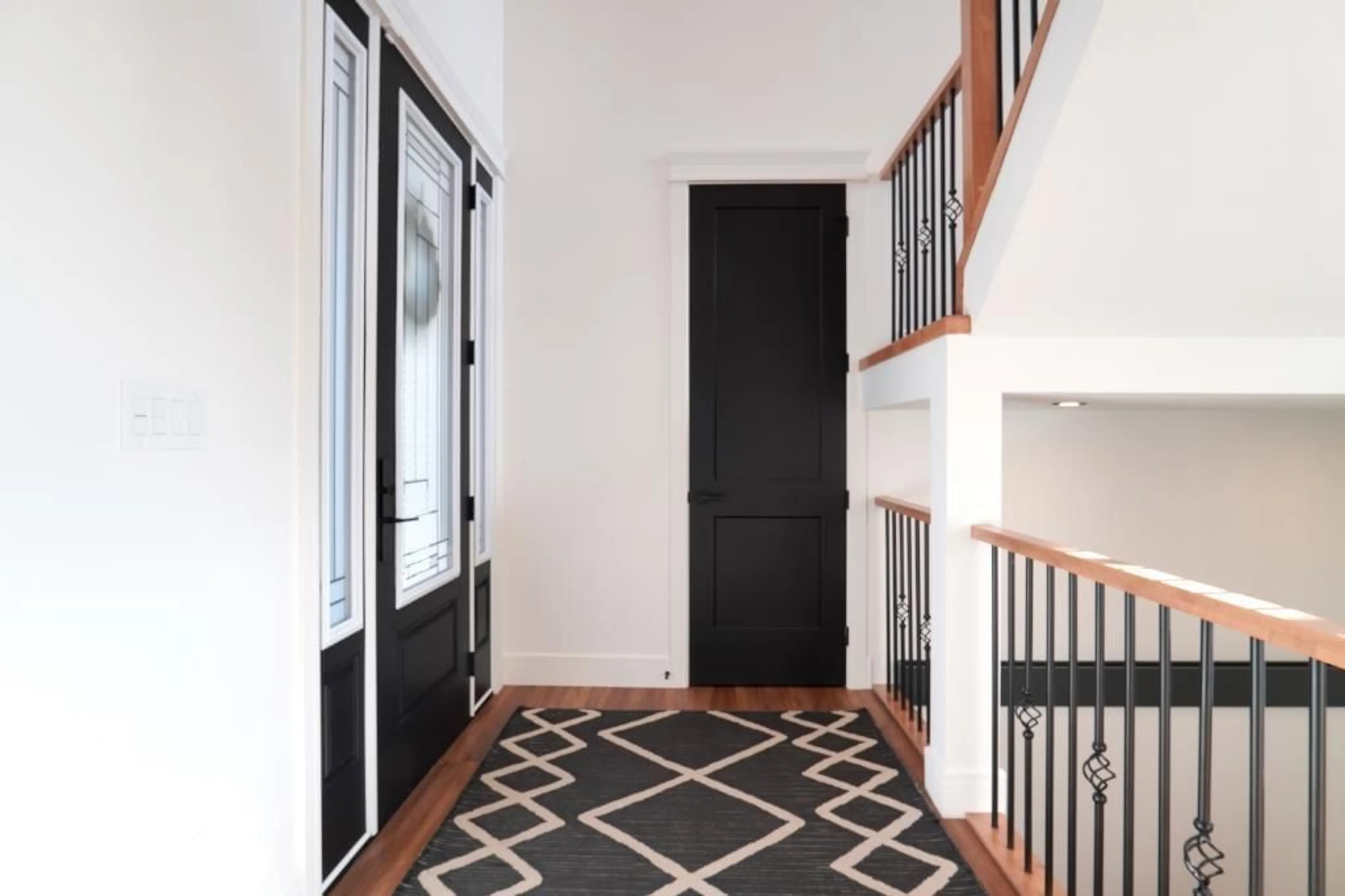 Indoor entryway for 16615 32 AV, Edmonton Alberta T6W4R2