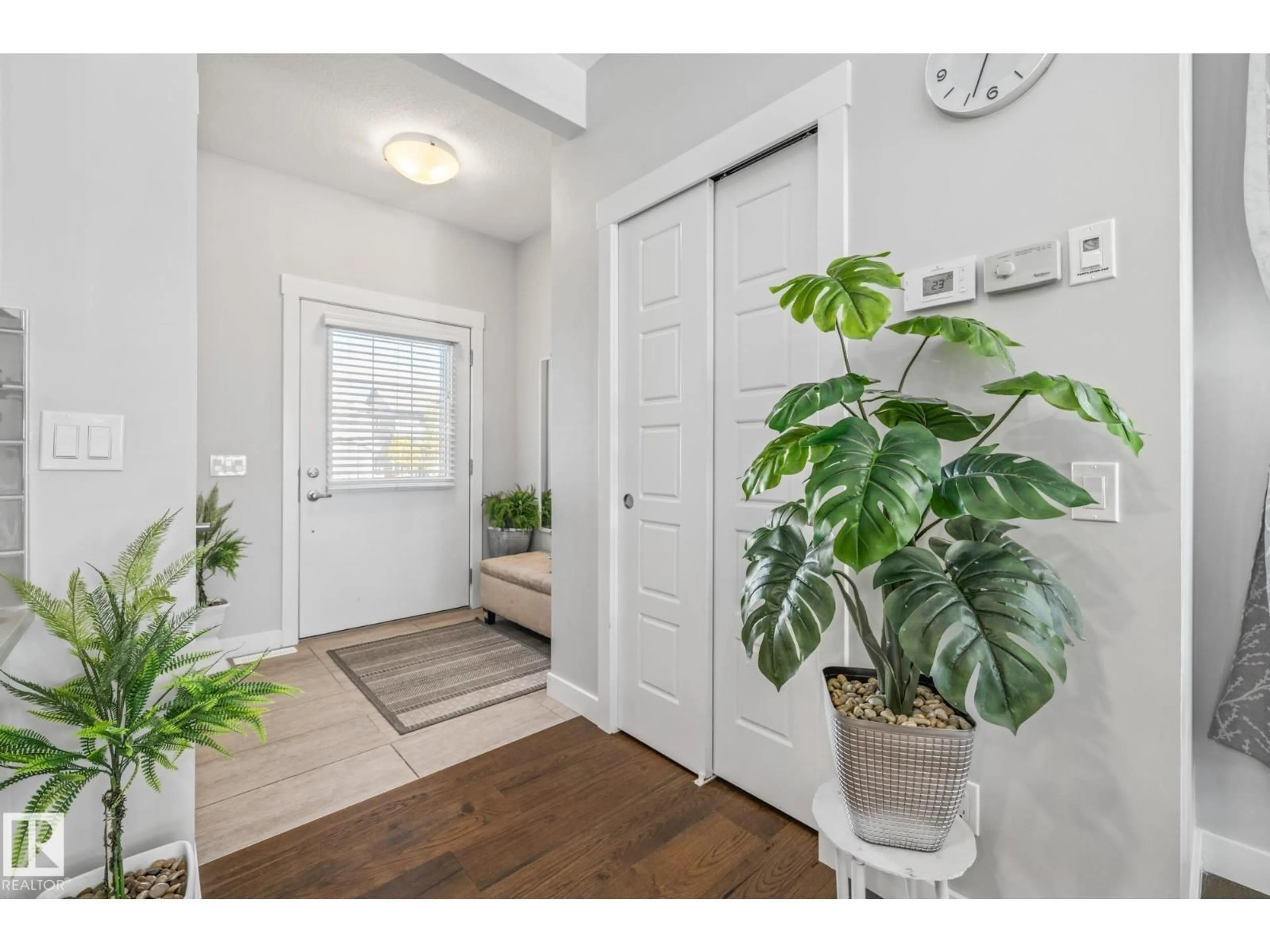 Indoor entryway for 6531 168 AV, Edmonton Alberta T5Y3X9