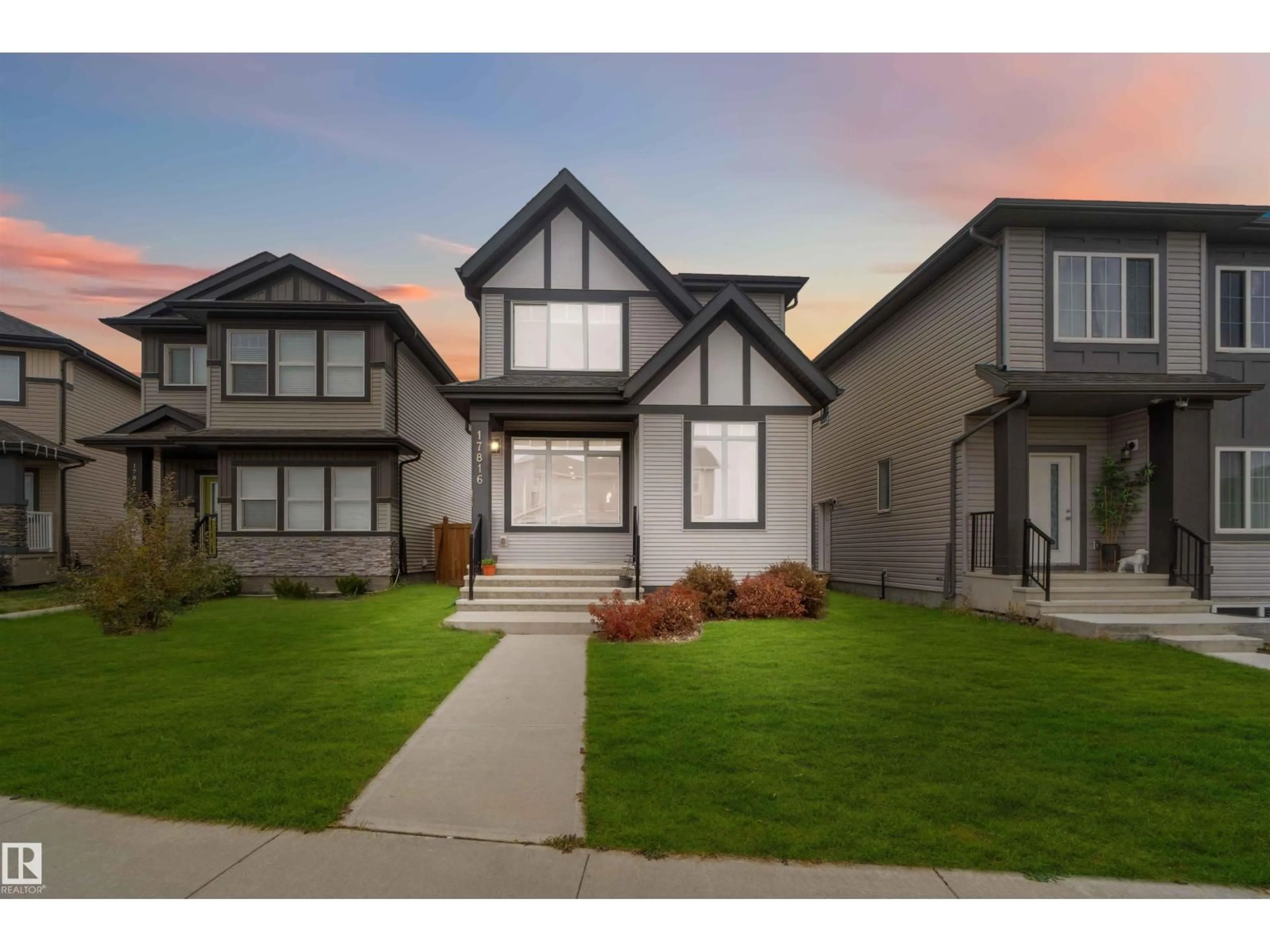 Home with vinyl exterior material, street for 17816 59 ST, Edmonton Alberta T5Y0W8