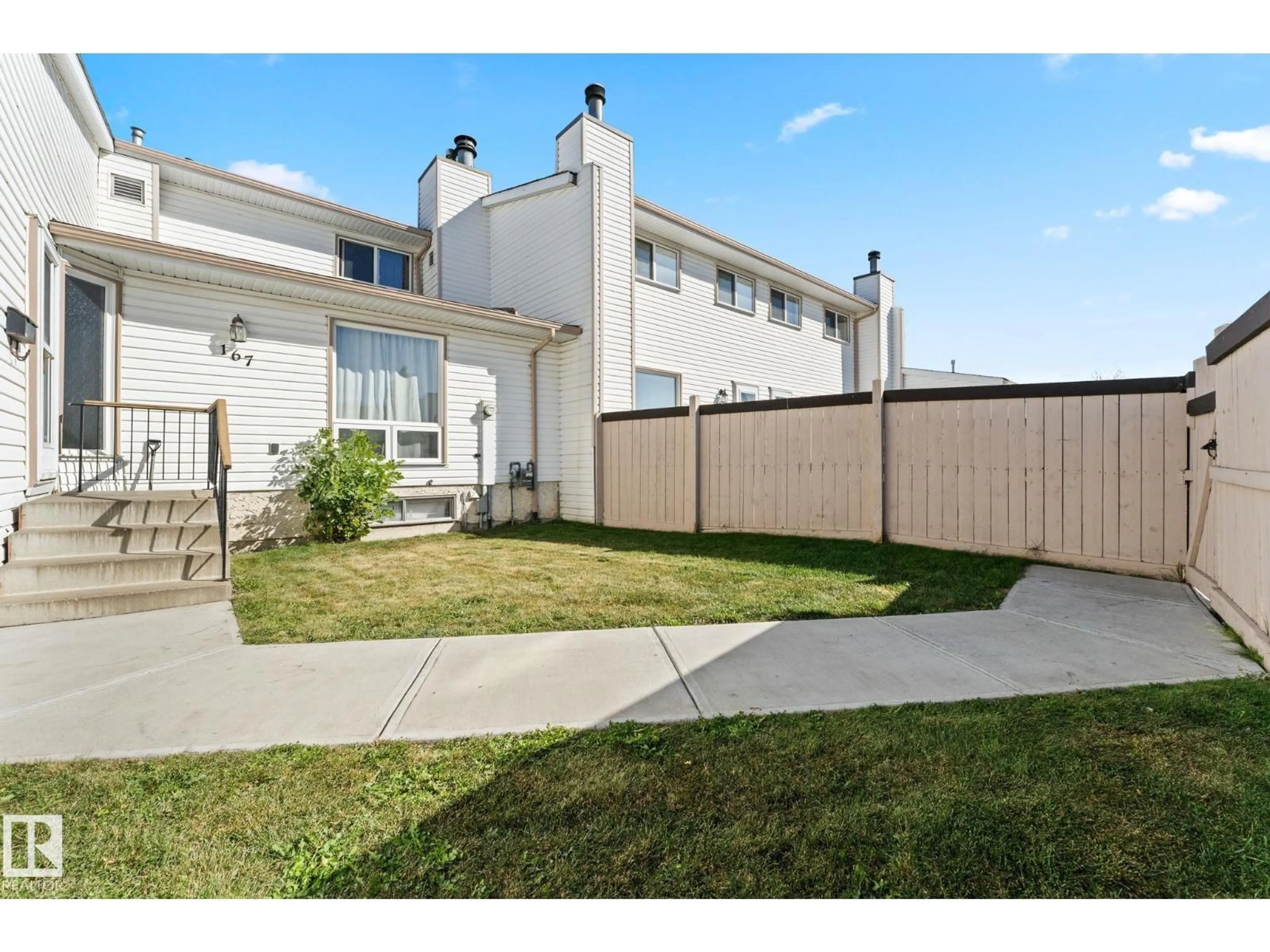 A pic from outside/outdoor area/front of a property/back of a property/a pic from drone, street for 167 MARLBOROUGH PLACE, Edmonton Alberta T5T1Y6