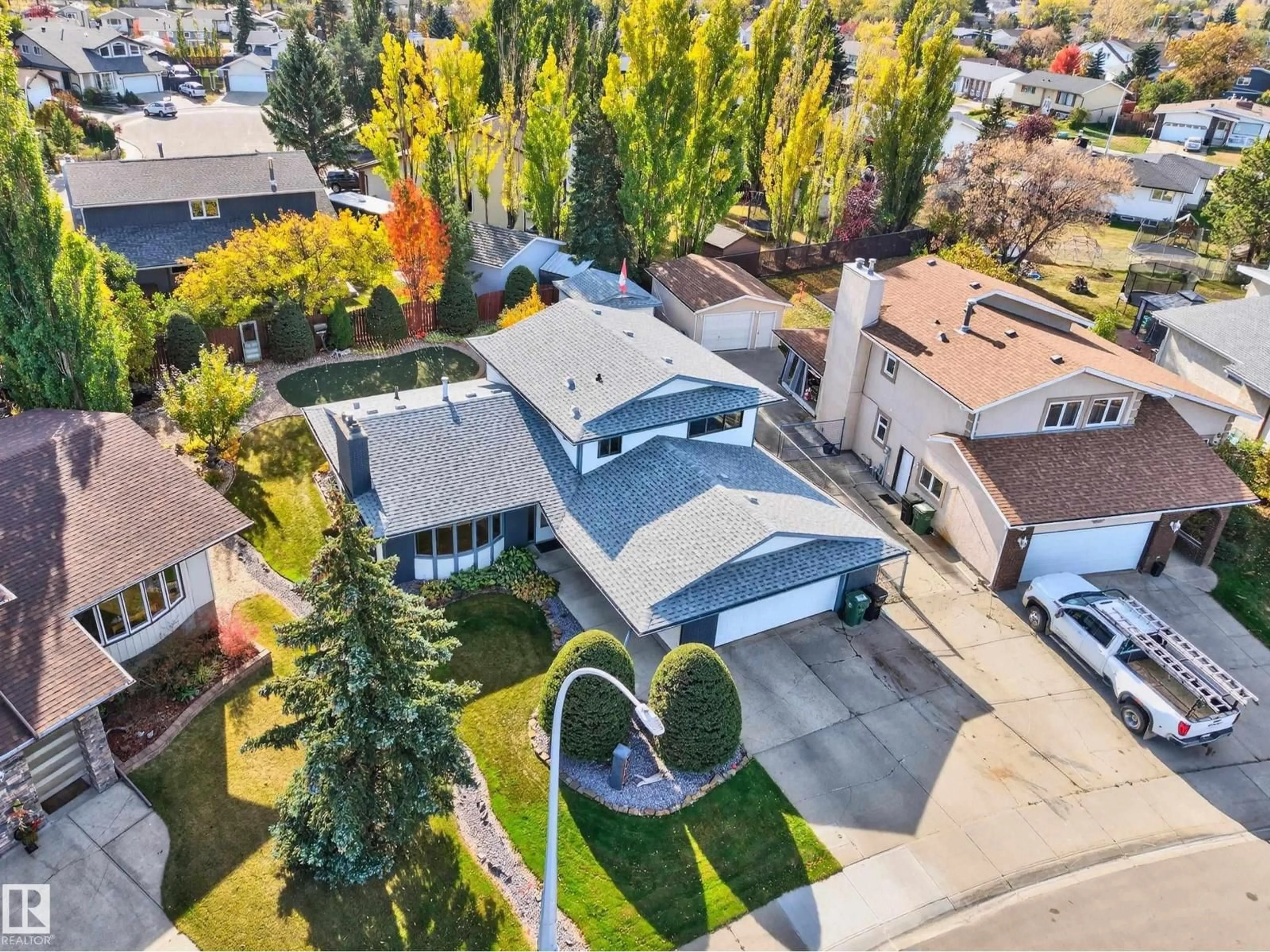 A pic from outside/outdoor area/front of a property/back of a property/a pic from drone, street for 3917 43 AV, Leduc Alberta T9E4V6