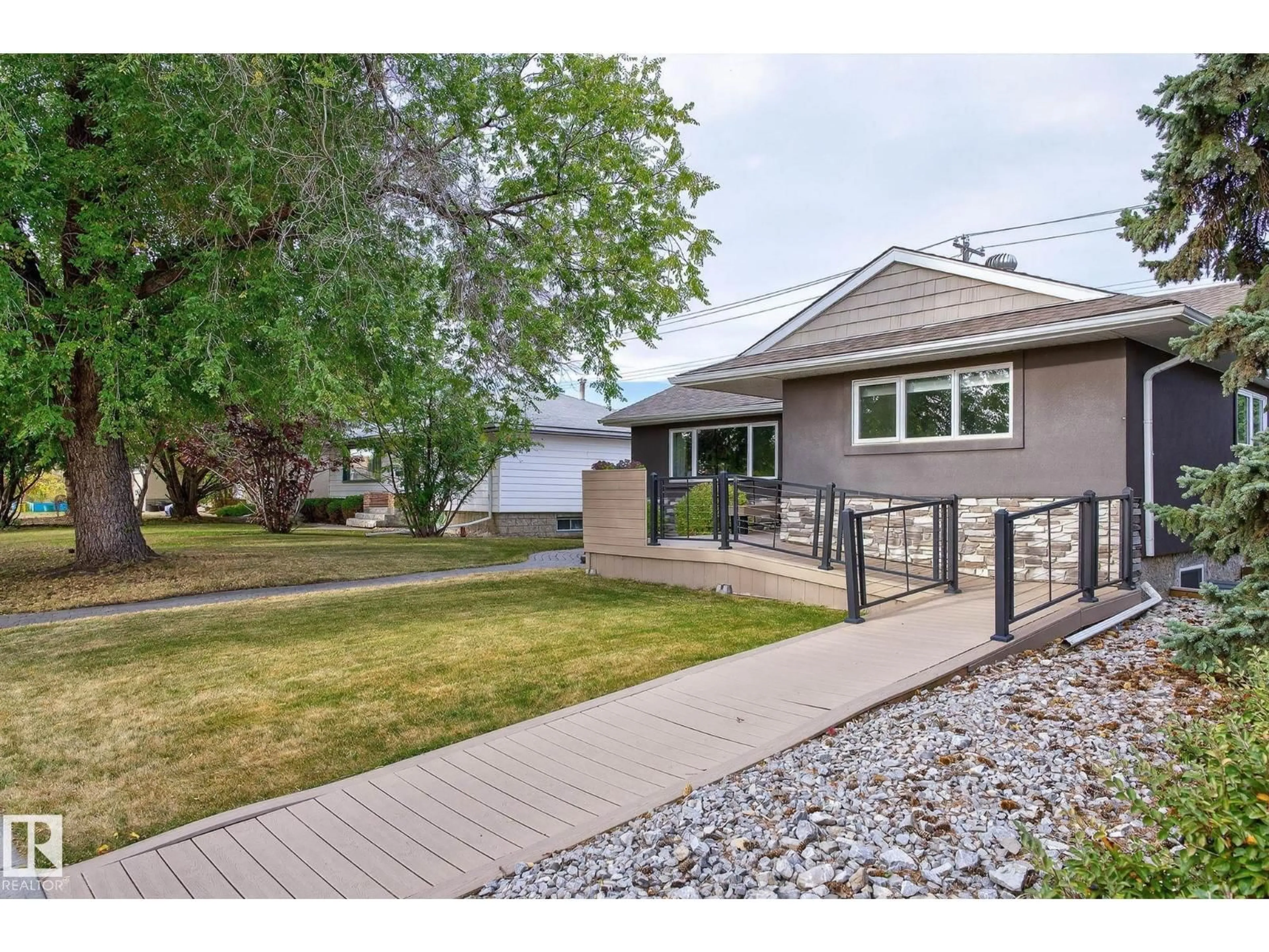 Unknown for 7016 75 ST, Edmonton Alberta T6C2E7