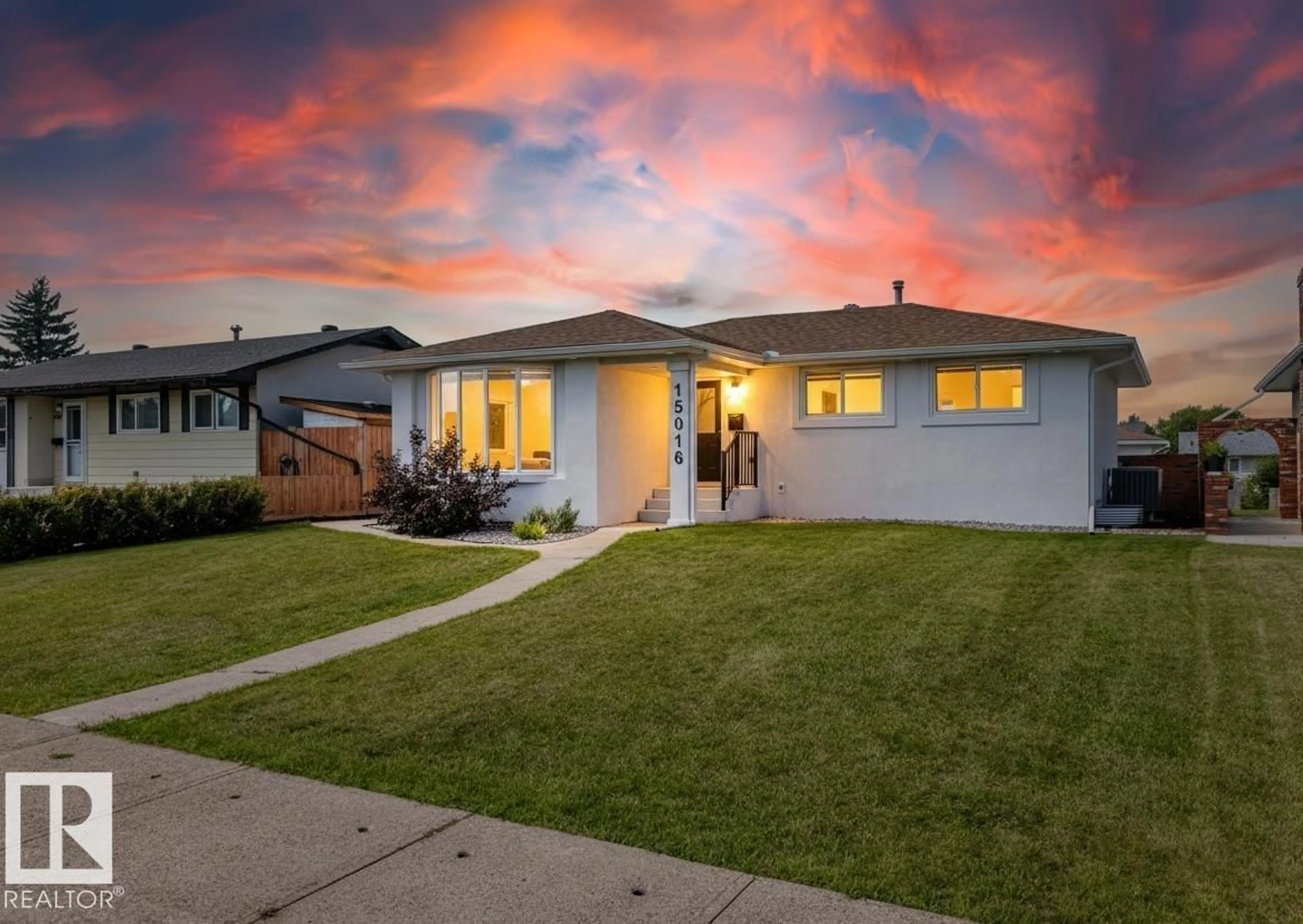 Home with vinyl exterior material, street for 15016 88 ST, Edmonton Alberta T5E5T5