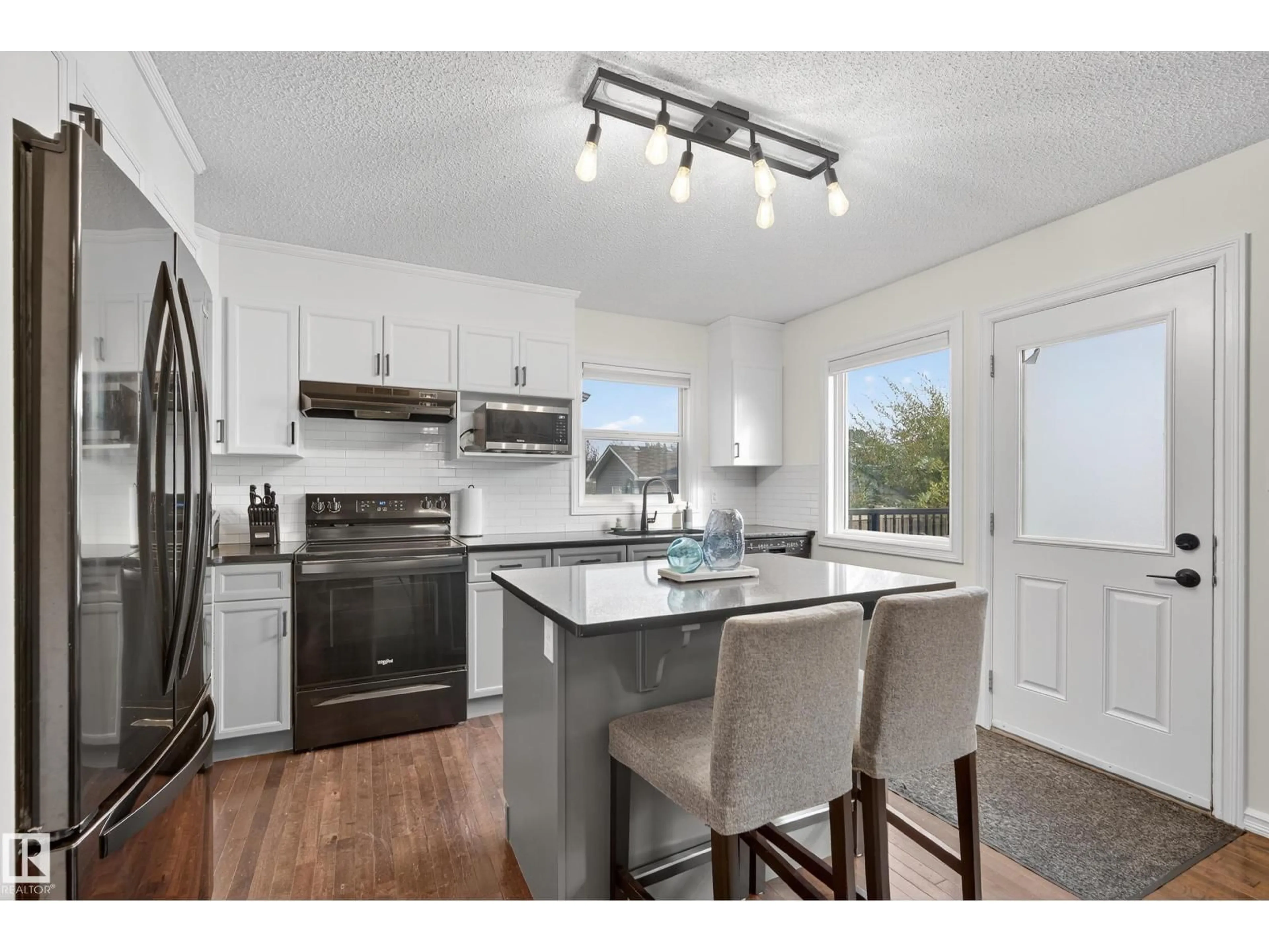 Open concept kitchen, unknown for 1119 36 AV, Edmonton Alberta T6T0E9