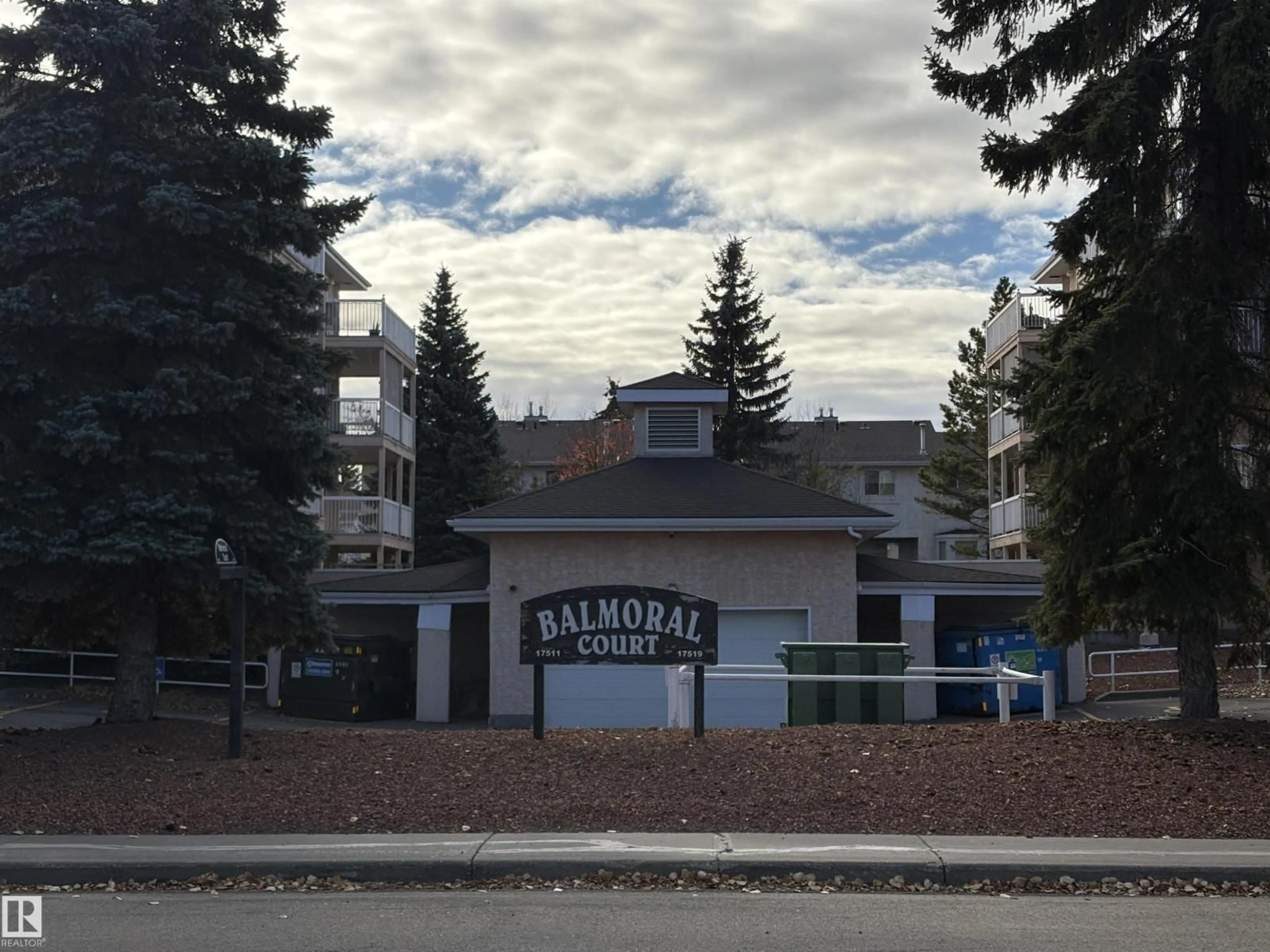 Unknown for #102 - 17519 98A AV, Edmonton Alberta T5T6C1