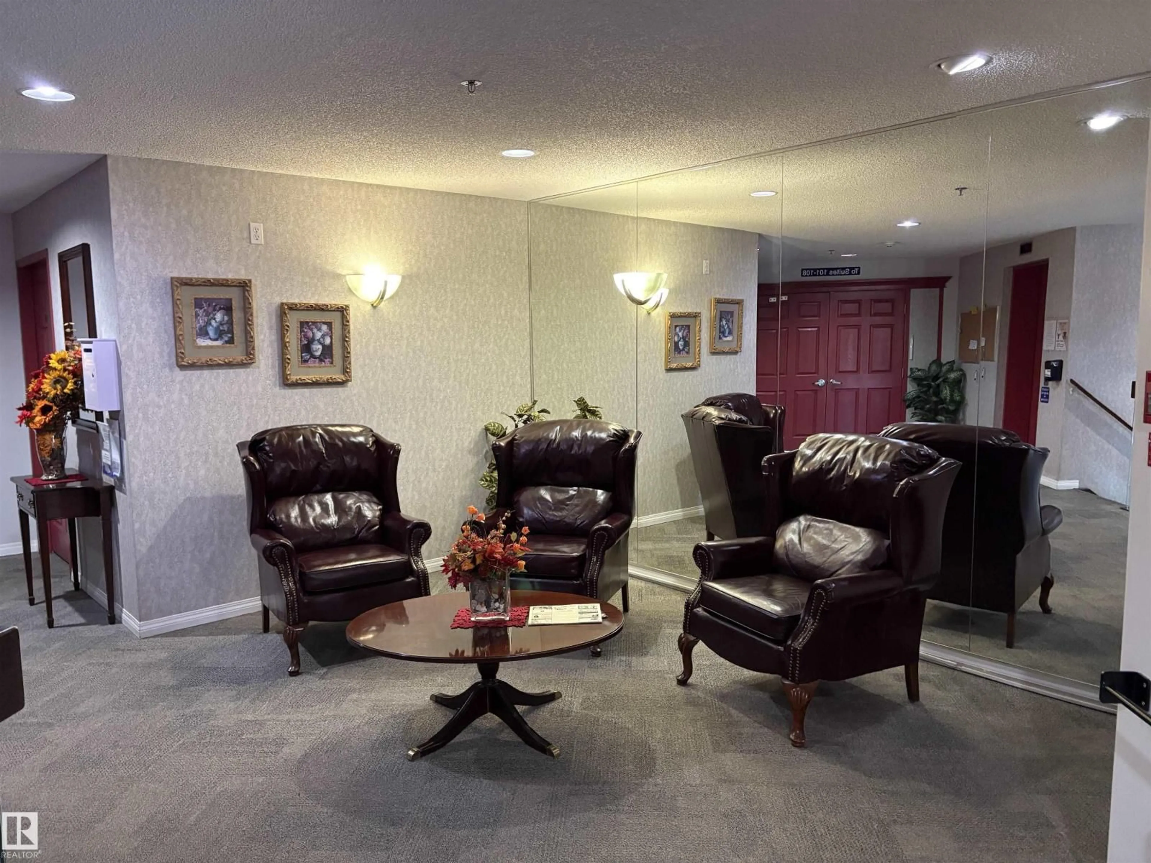 Lobby for #102 - 17519 98A AV, Edmonton Alberta T5T6C1