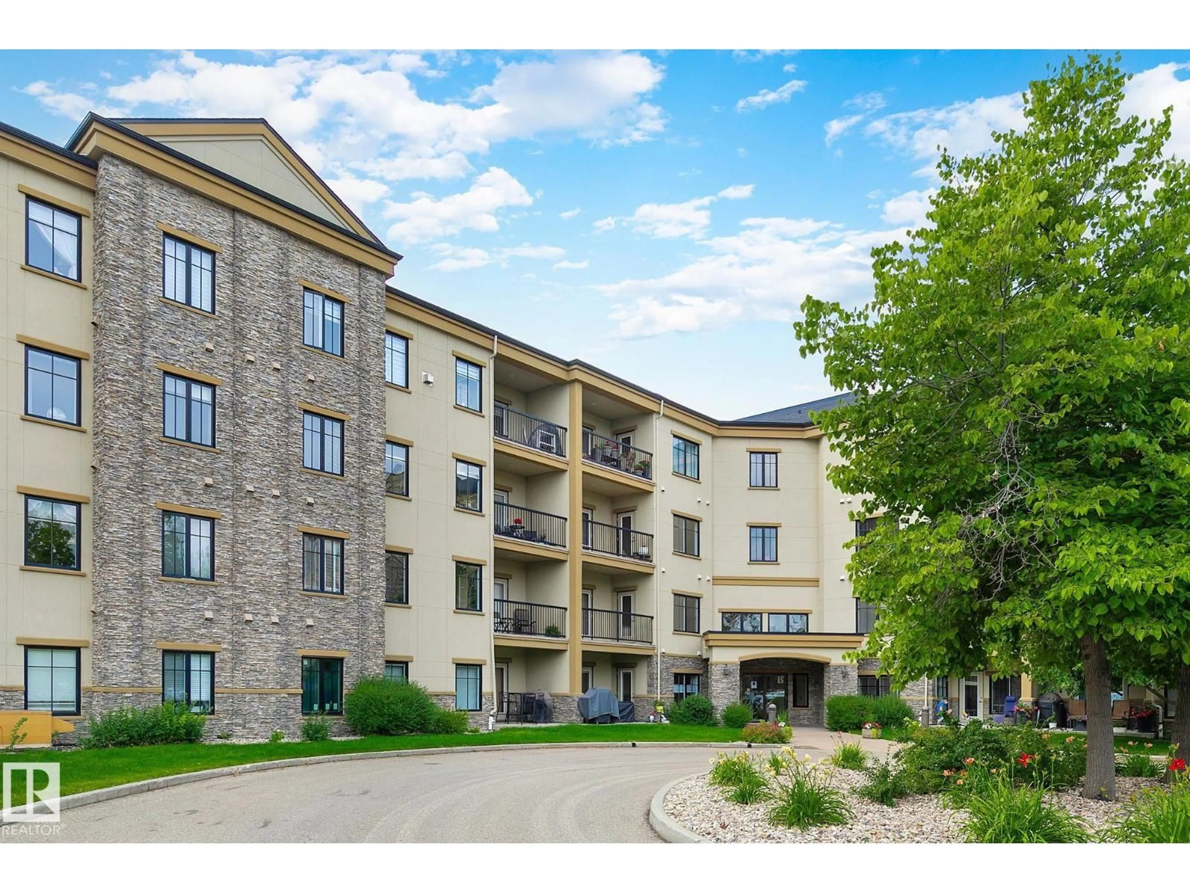 A pic from outside/outdoor area/front of a property/back of a property/a pic from drone, unknown for 160 MAGRATH RD, Edmonton Alberta T6R3T7