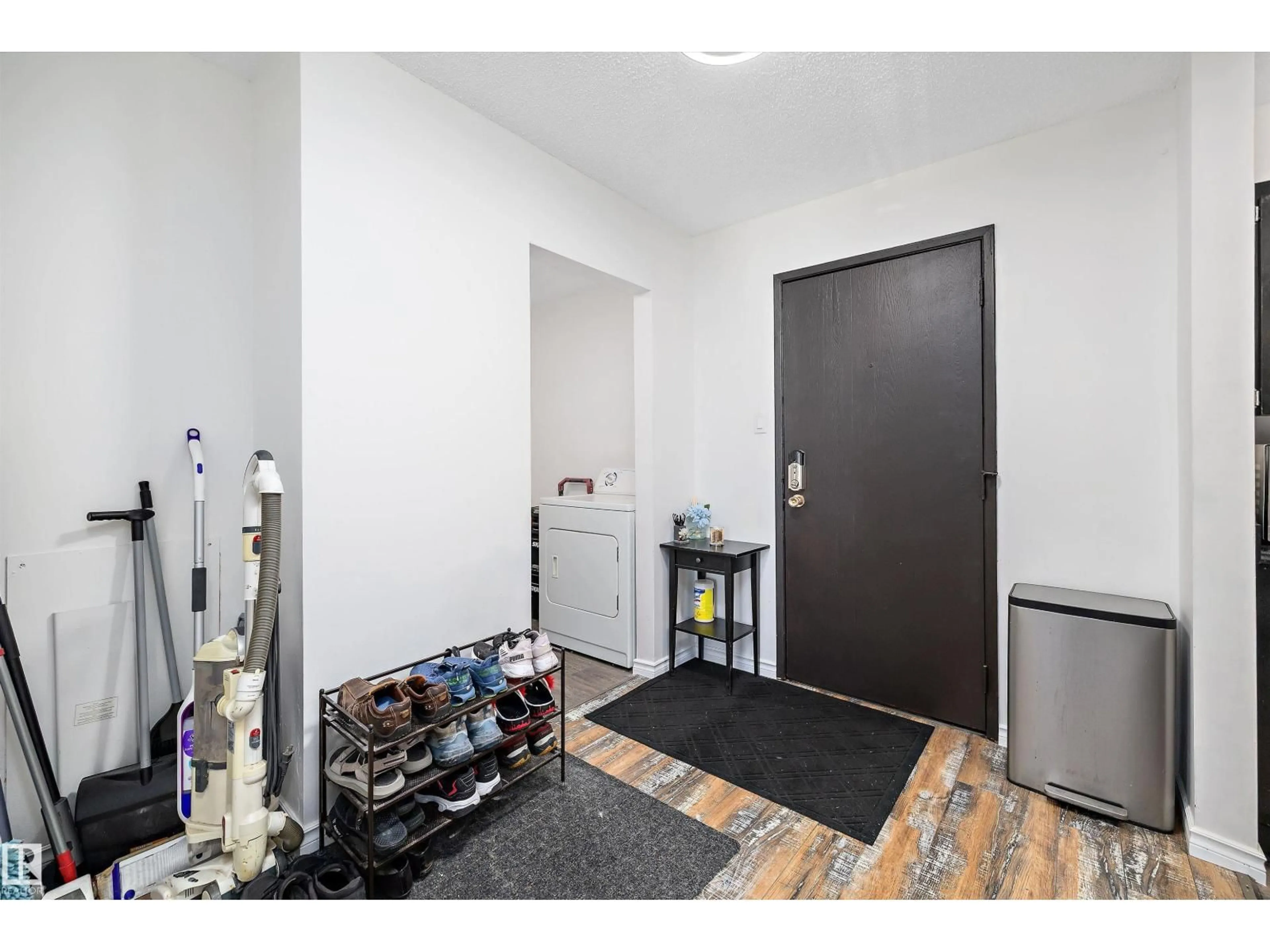 Indoor entryway for #313 - 14811 51 AV, Edmonton Alberta T6H5G4