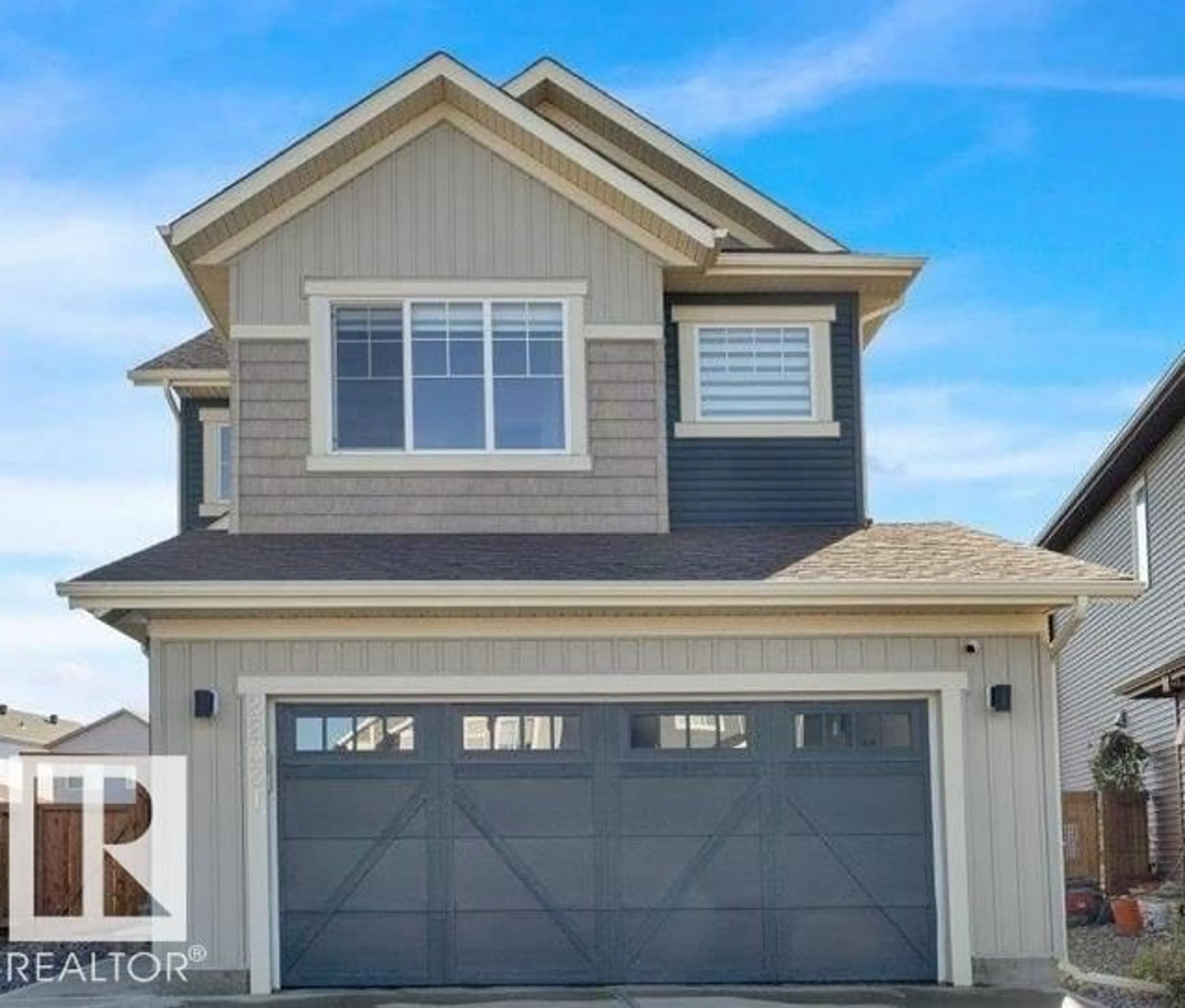 Home with vinyl exterior material, street for 22331 94 AV, Edmonton Alberta T5T7J9