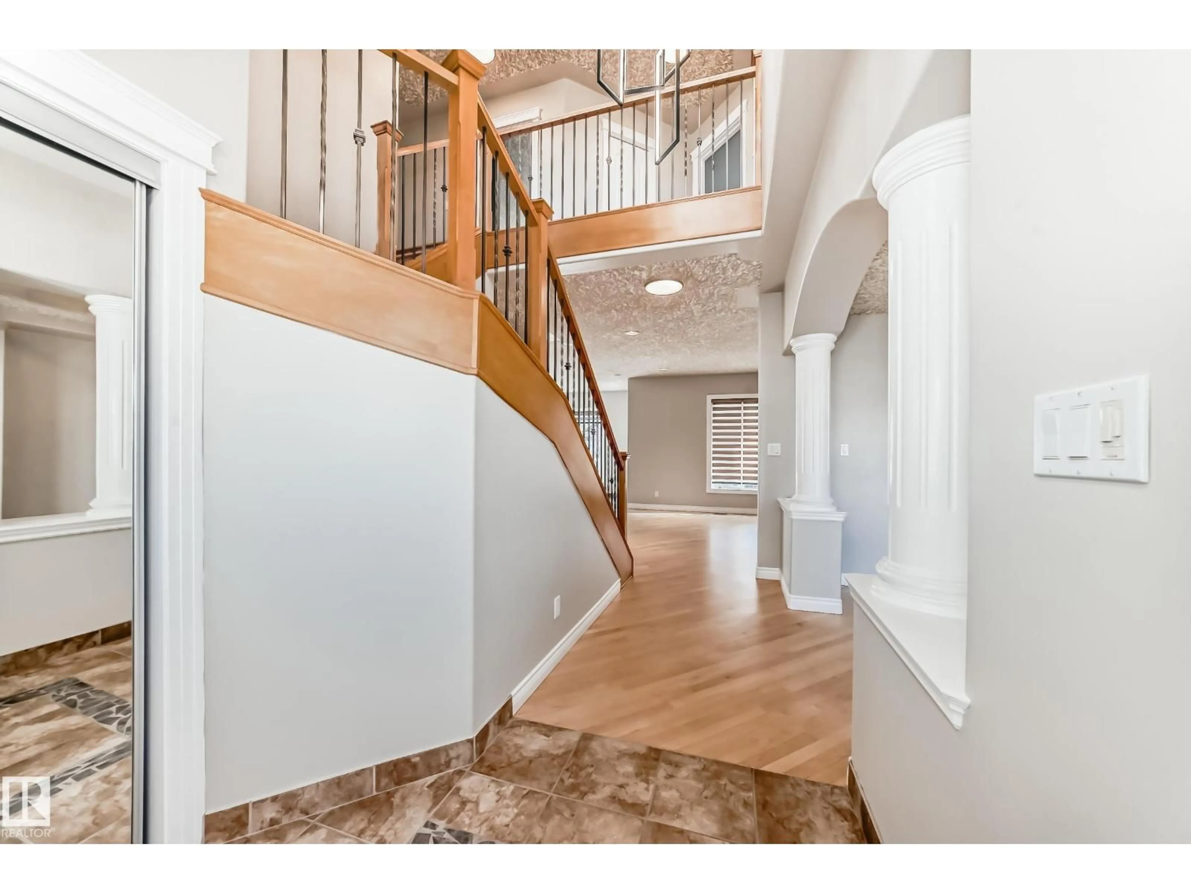 Indoor entryway for 17823 111 ST, Edmonton Alberta T5X6J3