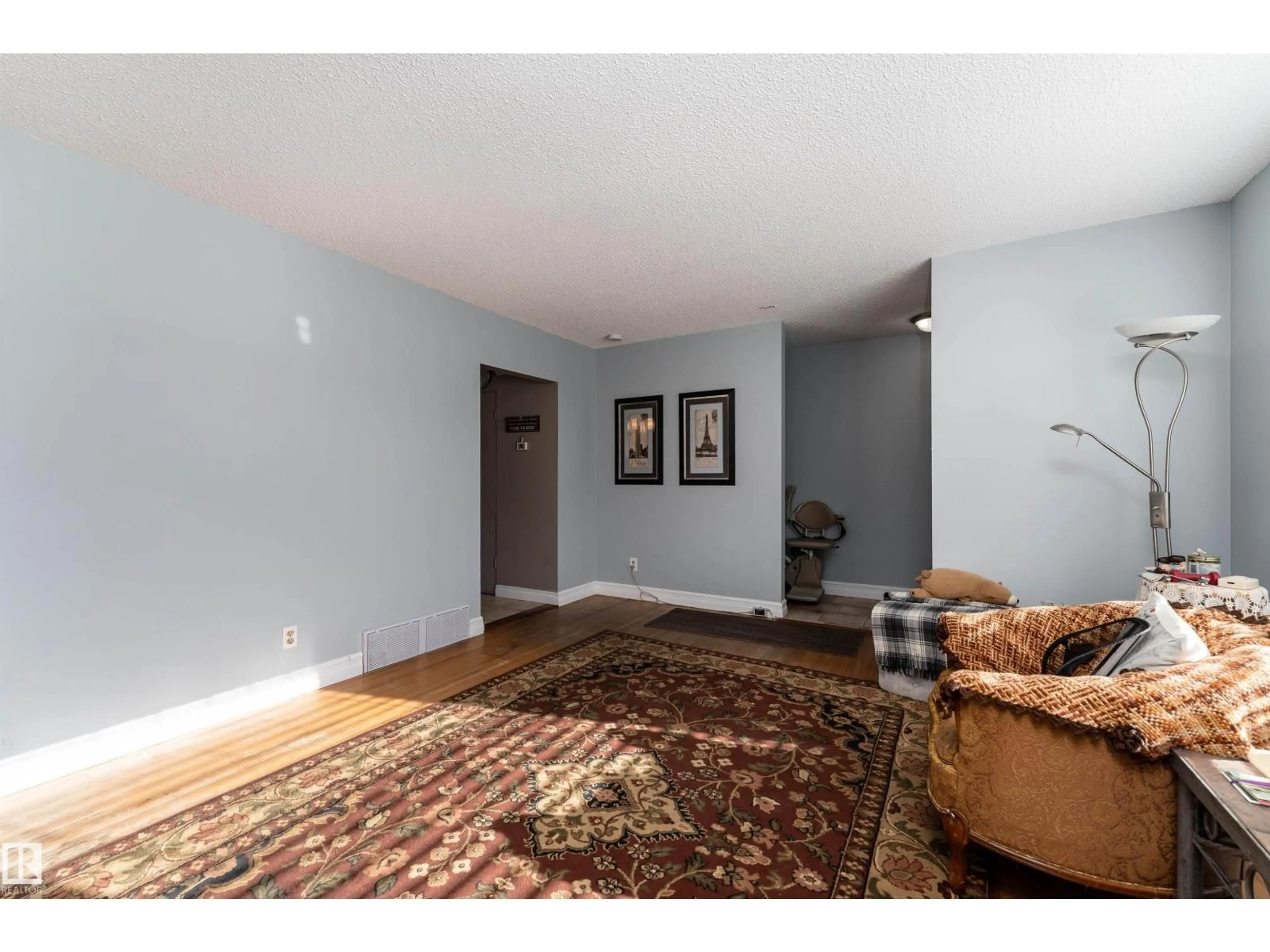 Unknown for 10314 132 AV, Edmonton Alberta T5E0Z1