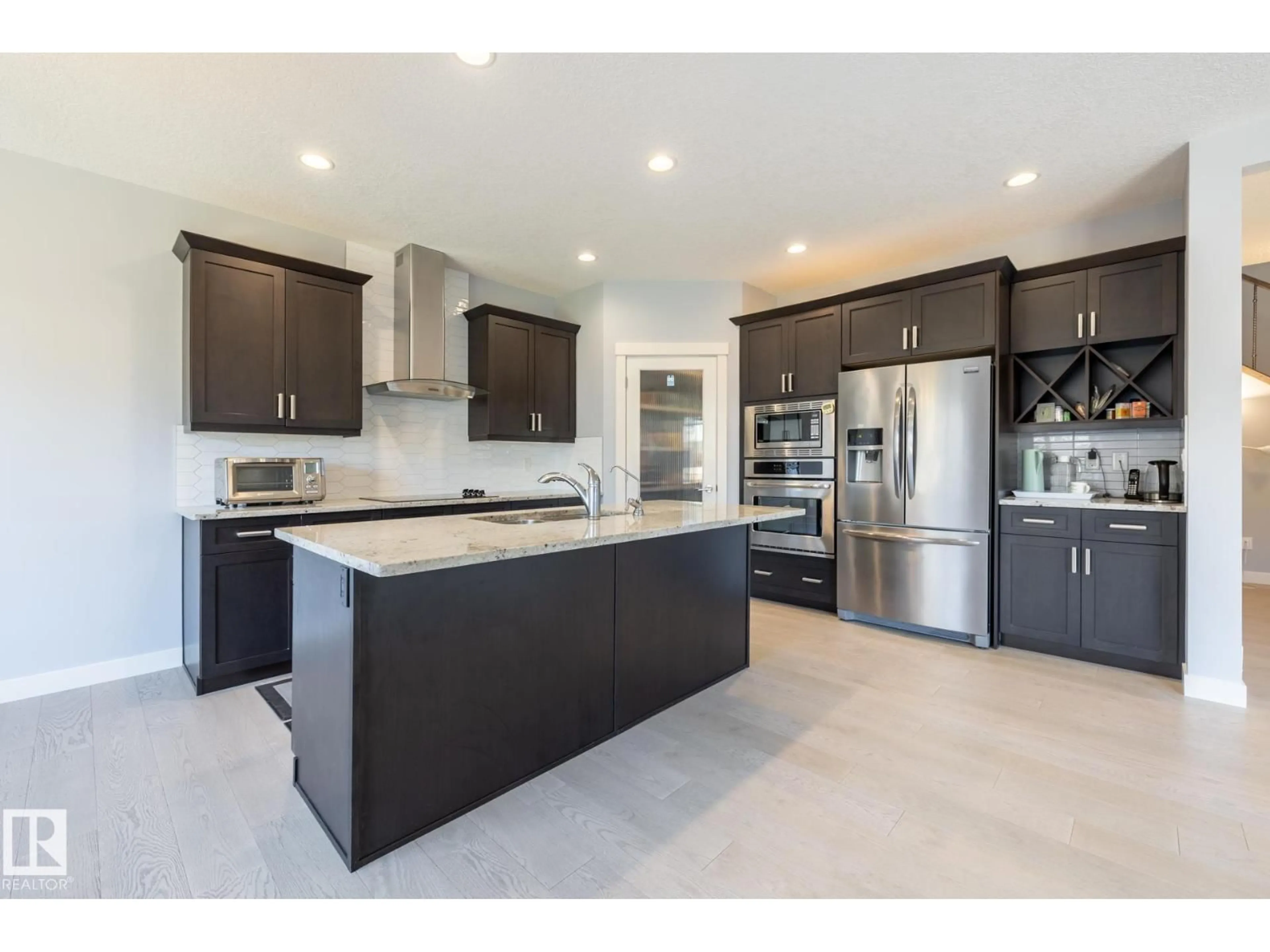 Open concept kitchen, unknown for 1257 CUNNINGHAM DR, Edmonton Alberta T6W0R6